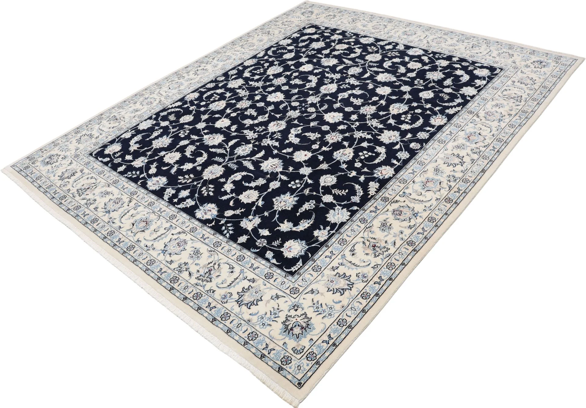 Wool & Silk Nain Persian Rug 224 × 270 cm, hand-knotted - Image 3