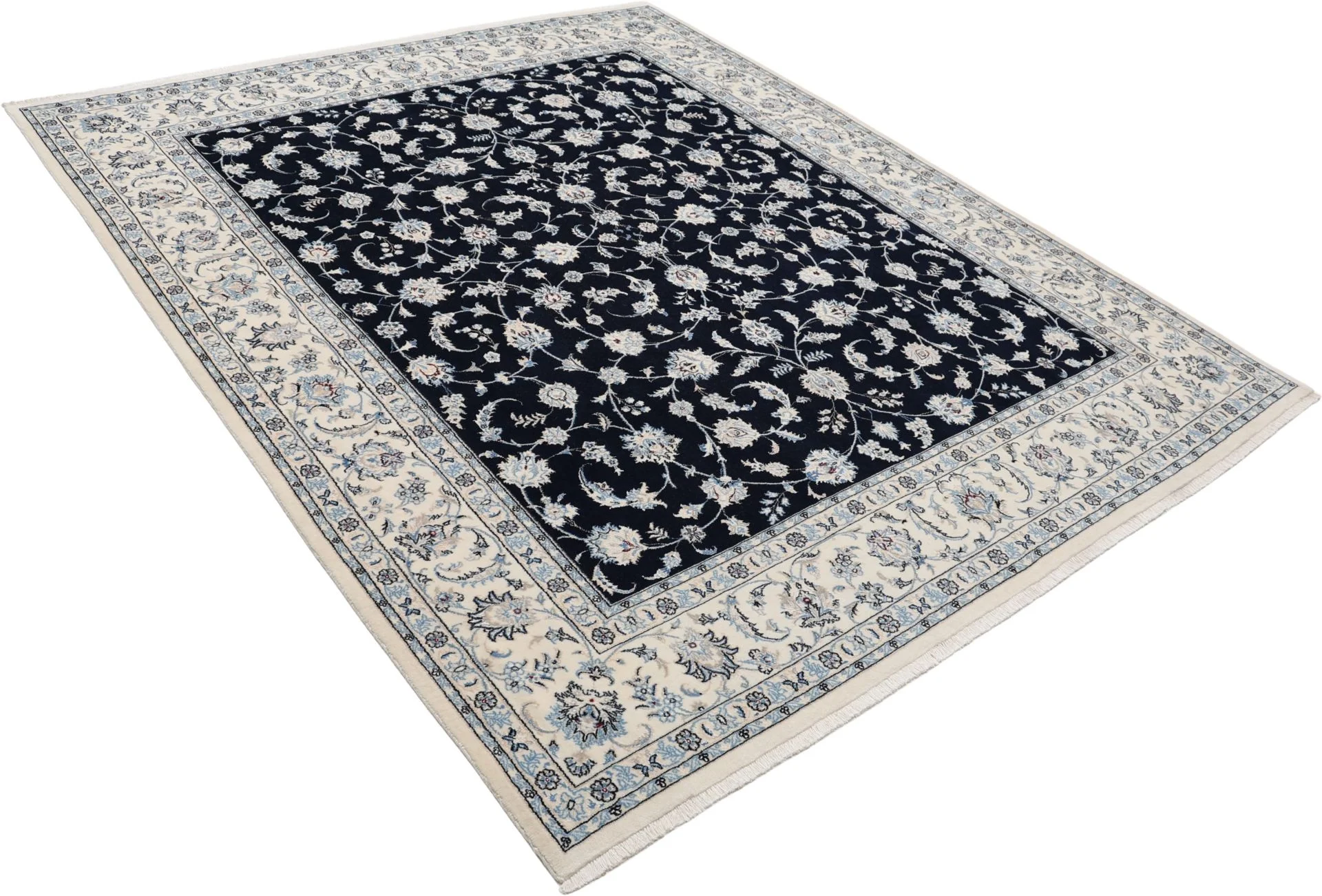 Wool & Silk Nain Persian Rug 224 × 270 cm, hand-knotted - Image 4
