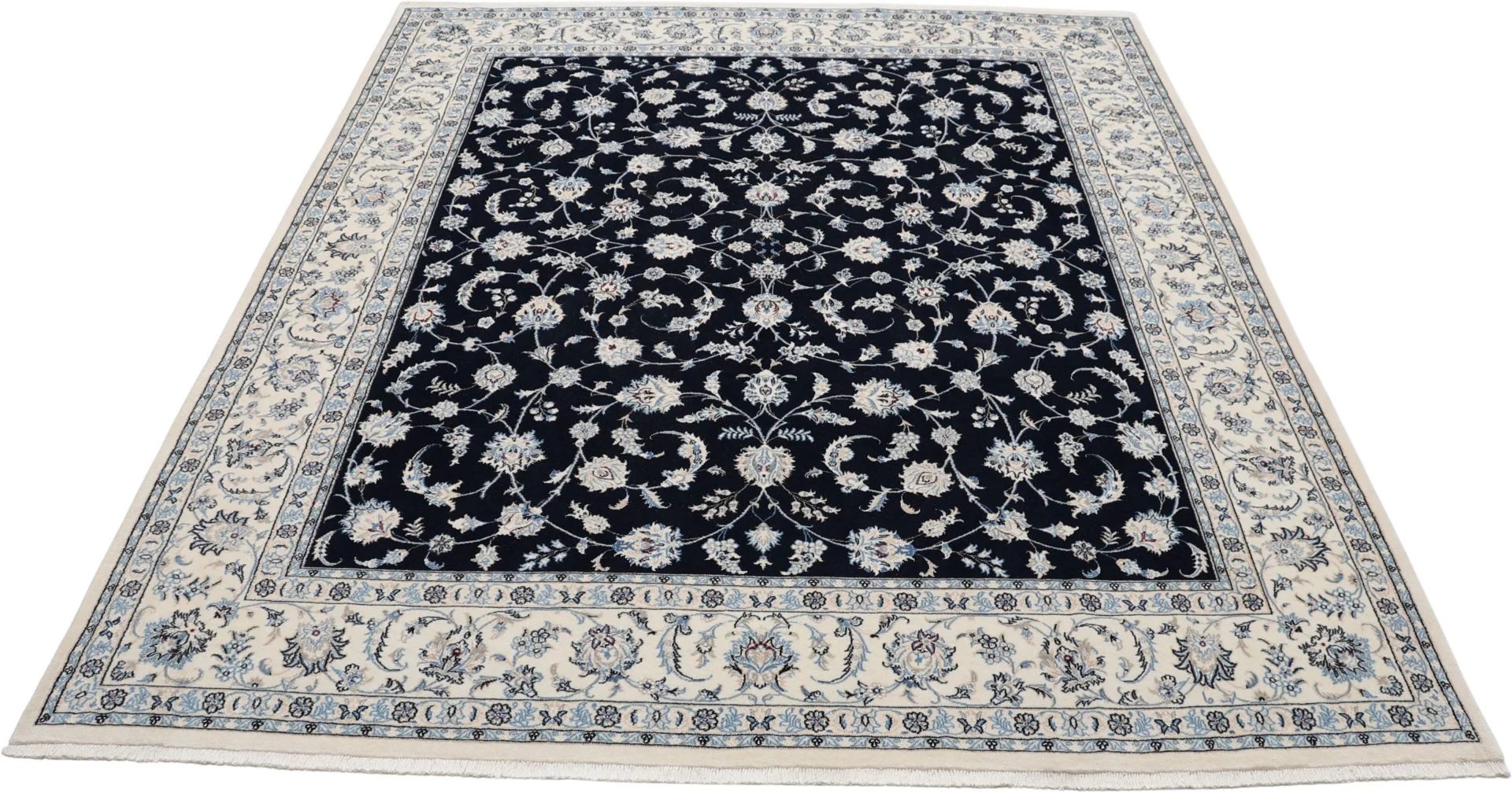 Wool & Silk Nain Persian Rug 224 × 270 cm, hand-knotted - Image 5