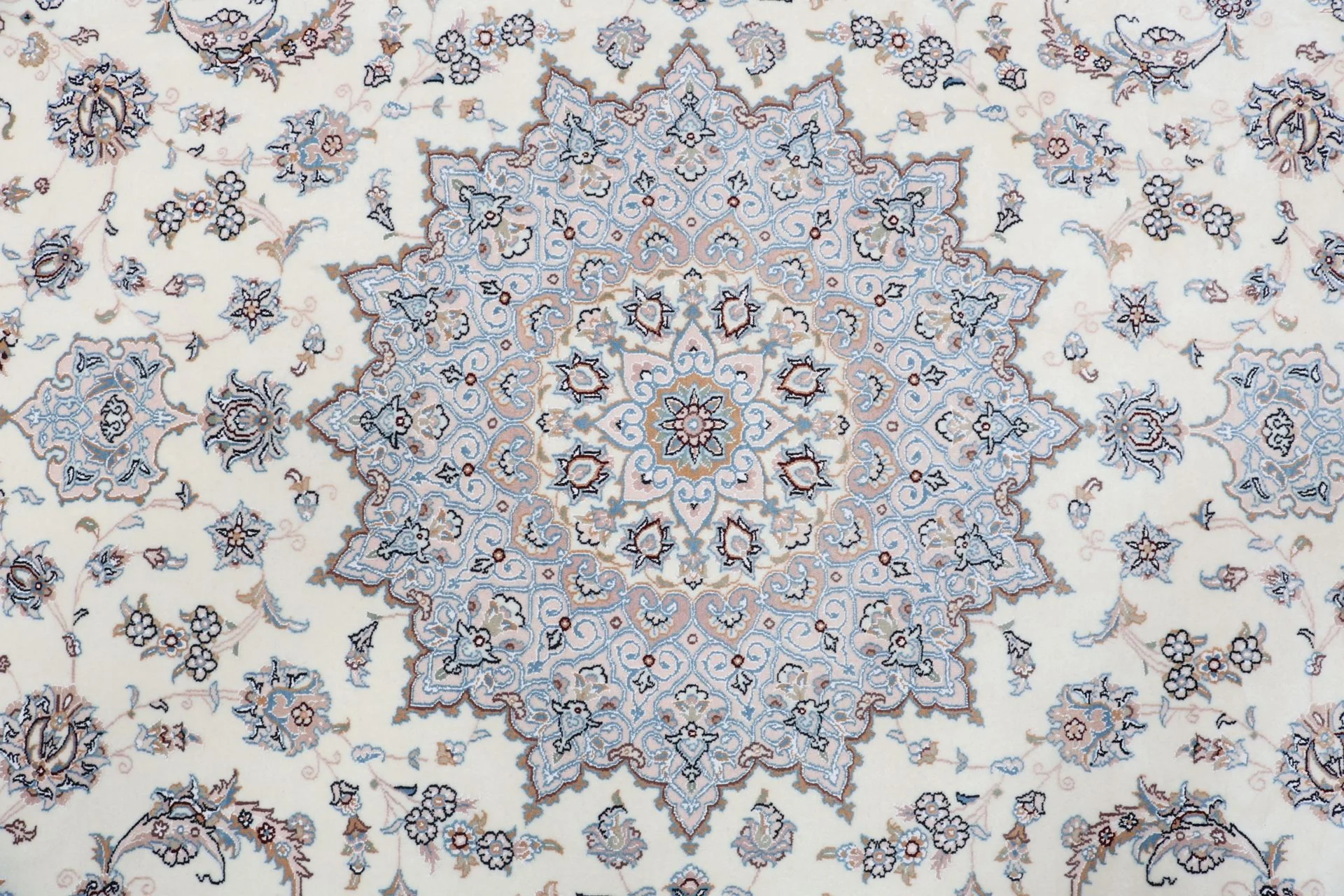 Hand-Knotted Nain Persian Rug, 253 × 345 cm, Wool & Silk - Image 9