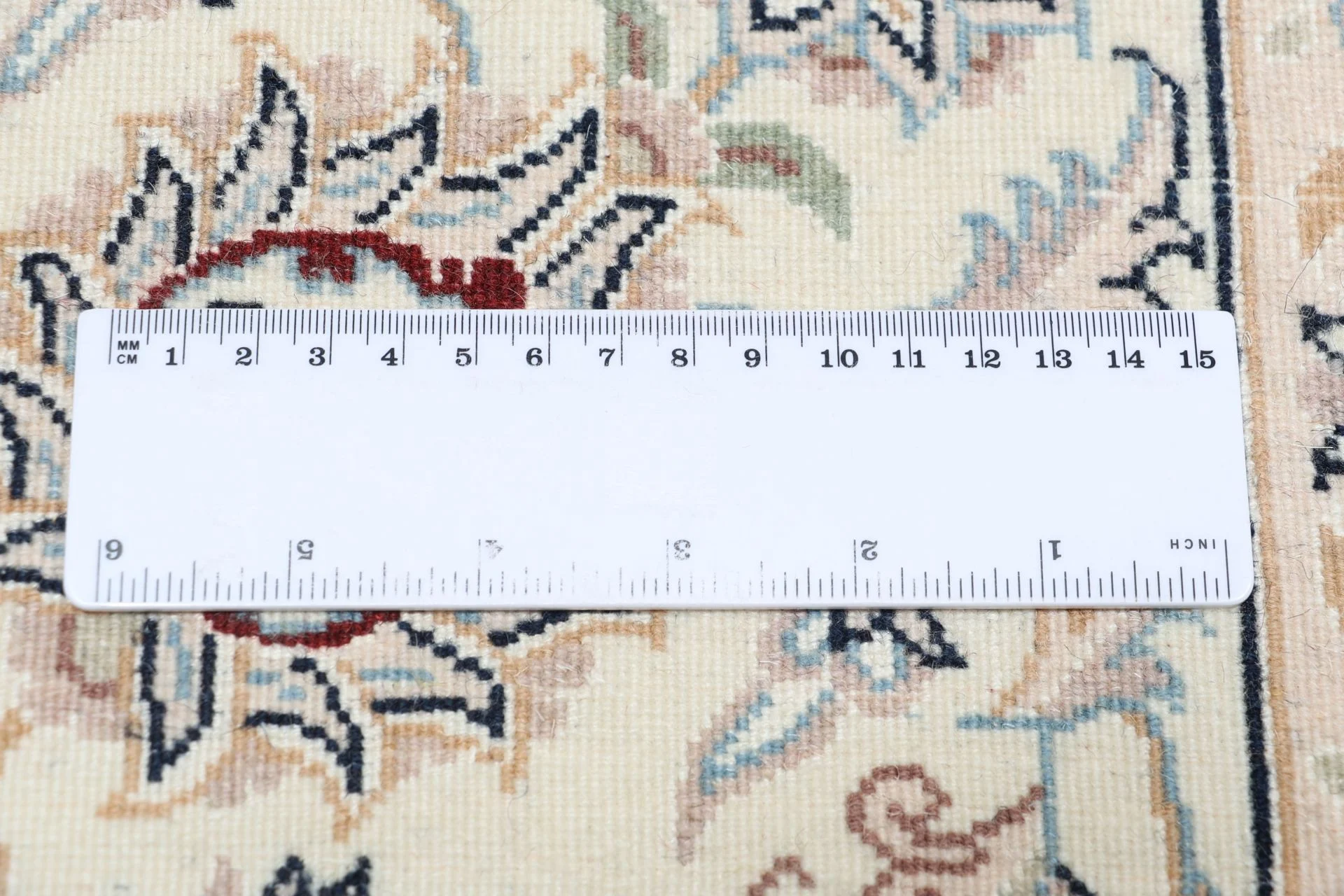 Hand-Knotted Nain Persian Rug, 253 × 345 cm, Wool & Silk - Image 11