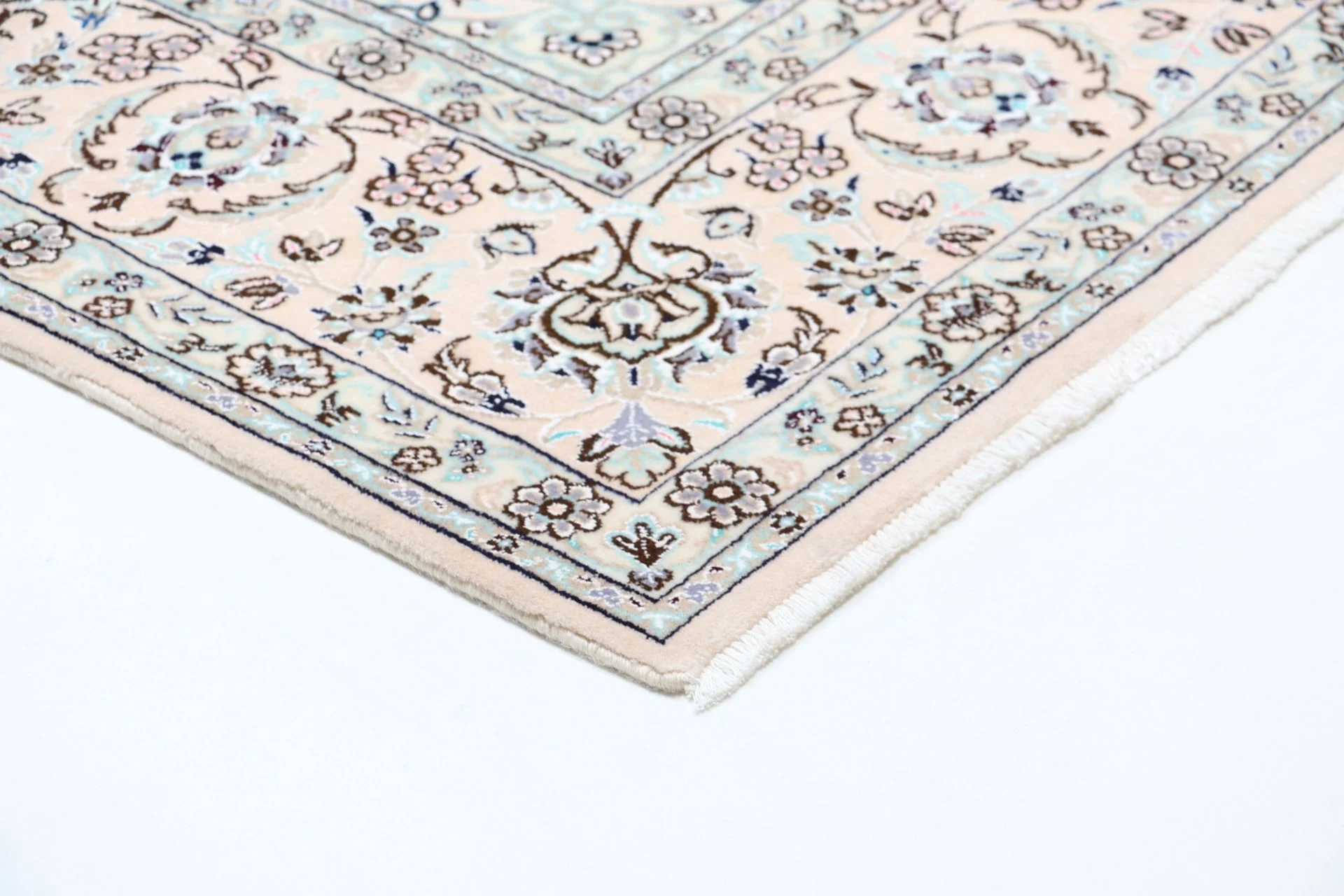 Wool & Silk Nain Persian Rug 202 × 310 cm, hand-knotted - Image 6