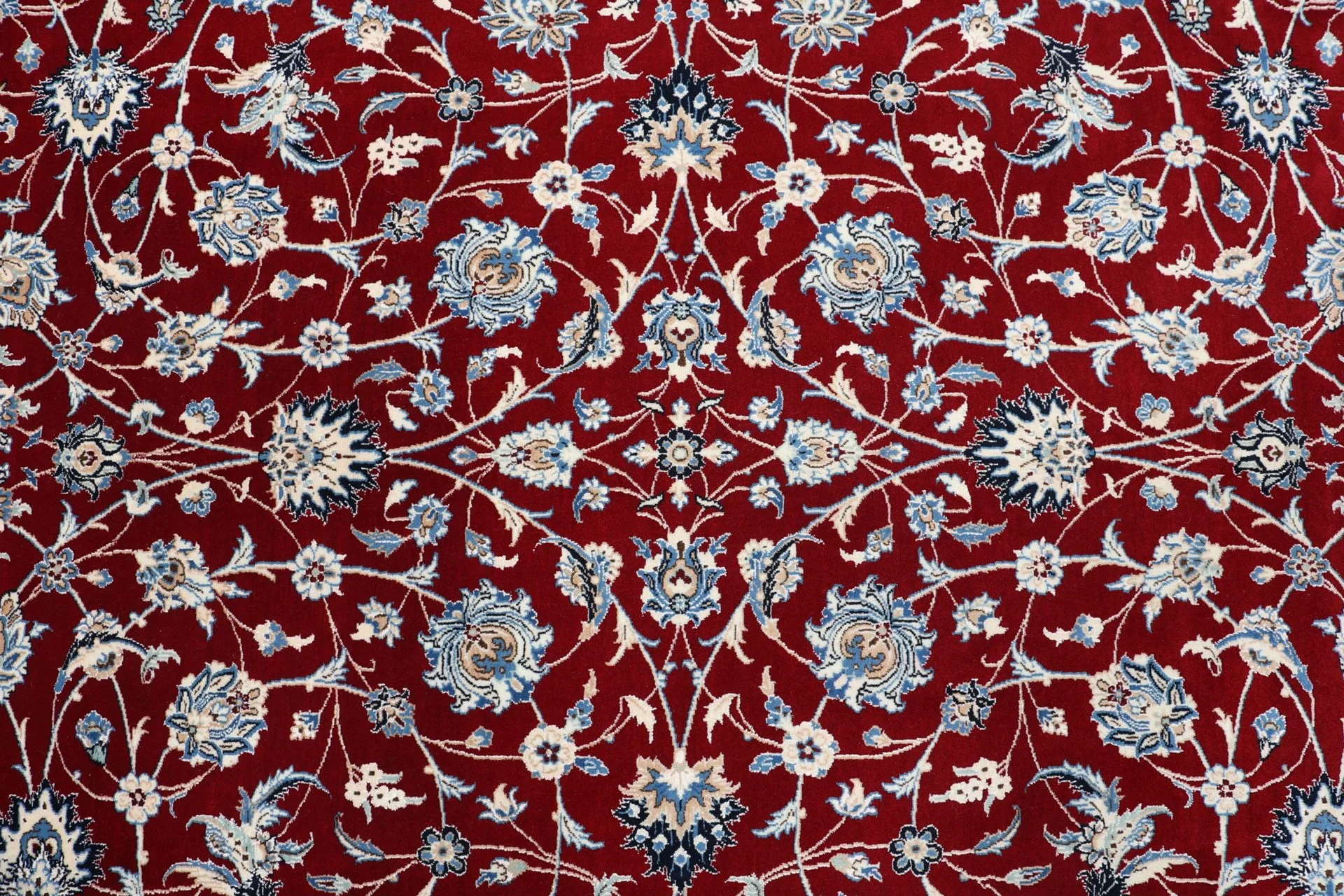 Nain Persian Rug 245 × 344 cm in Wool & Silk, hand-knotted - Image 9