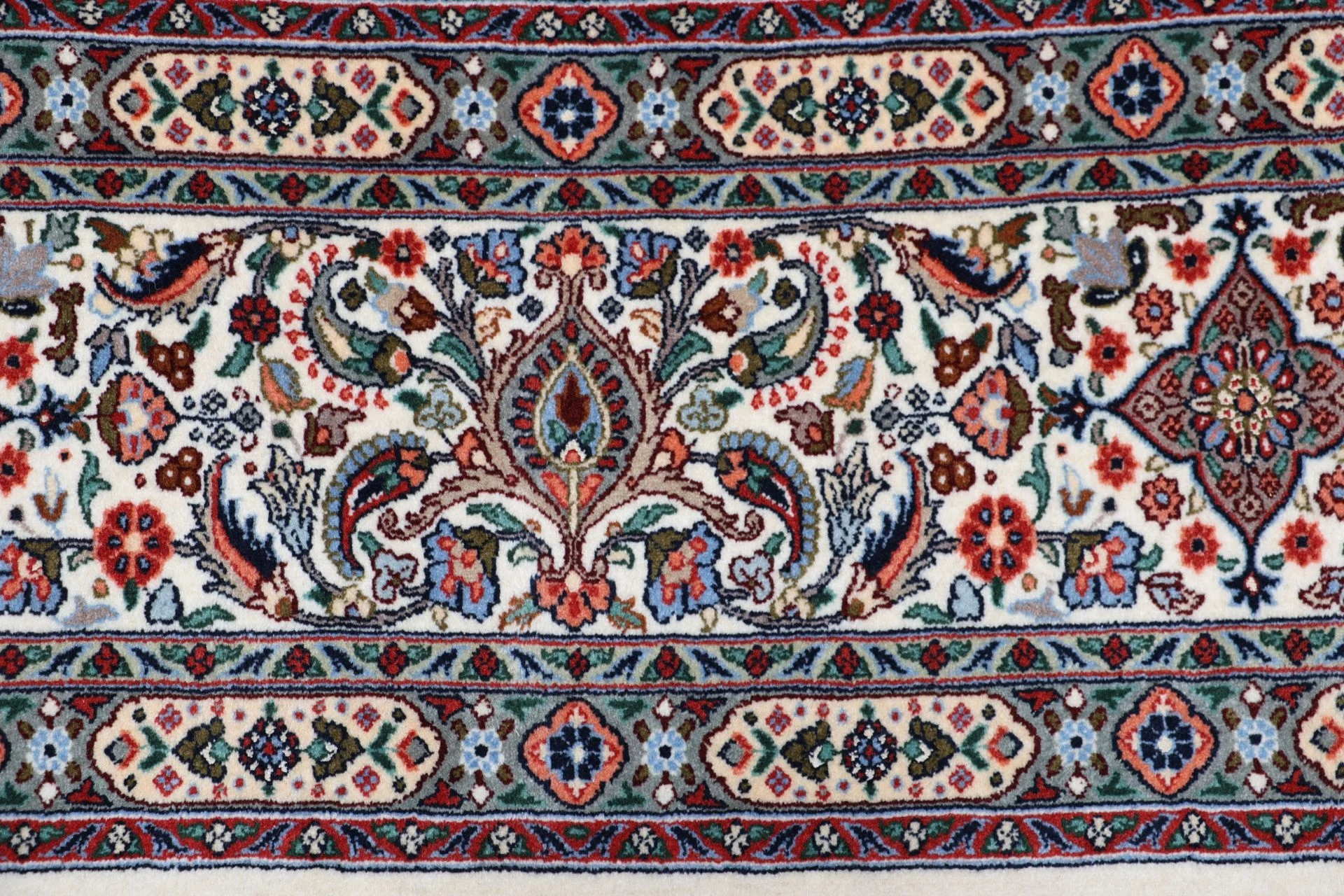 Wool & Silk Moud Persian Rug 245 × 347 cm, hand-knotted - Image 8