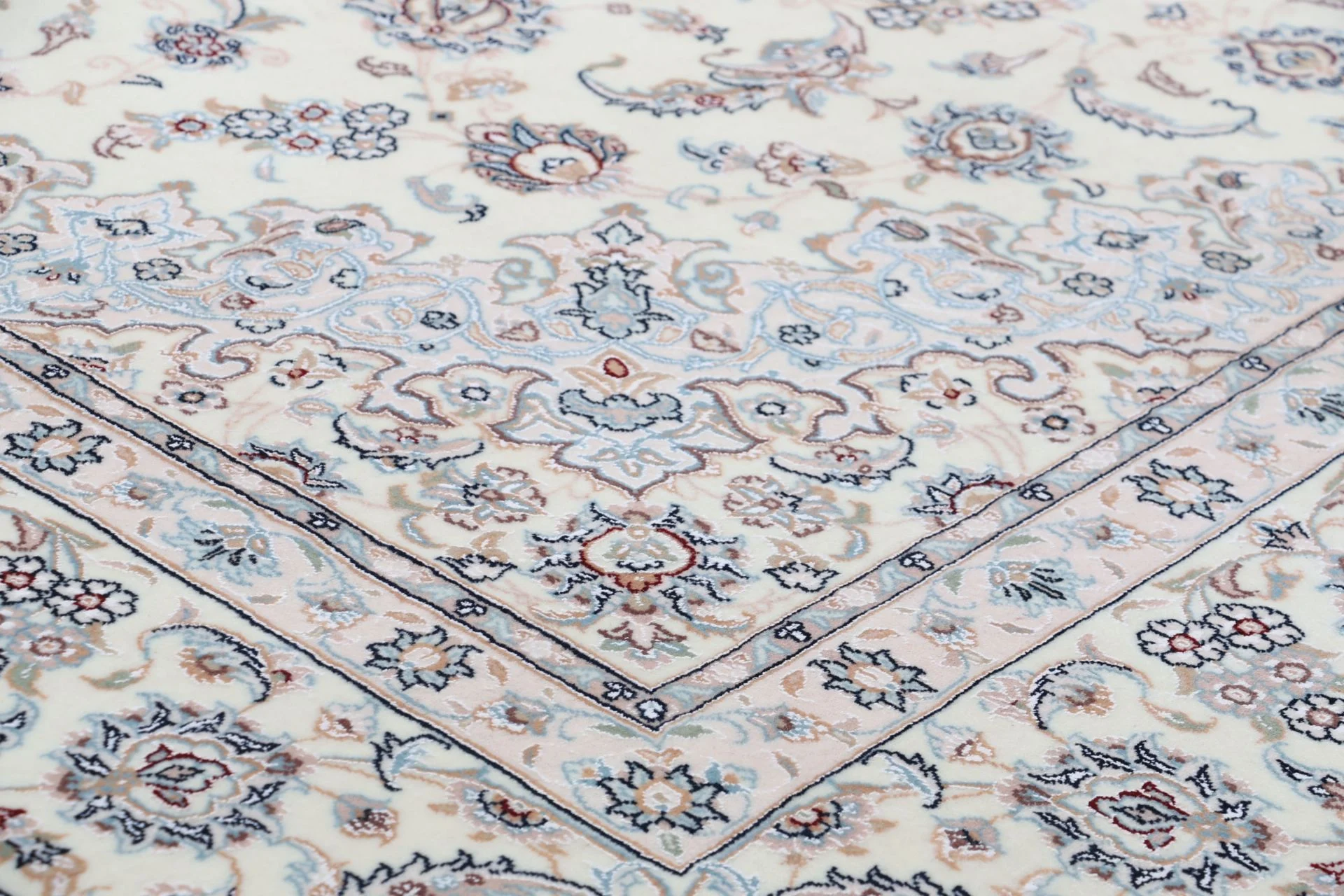 Hand-Knotted Nain Persian Rug, 246 × 344 cm, Wool & Silk - Image 5