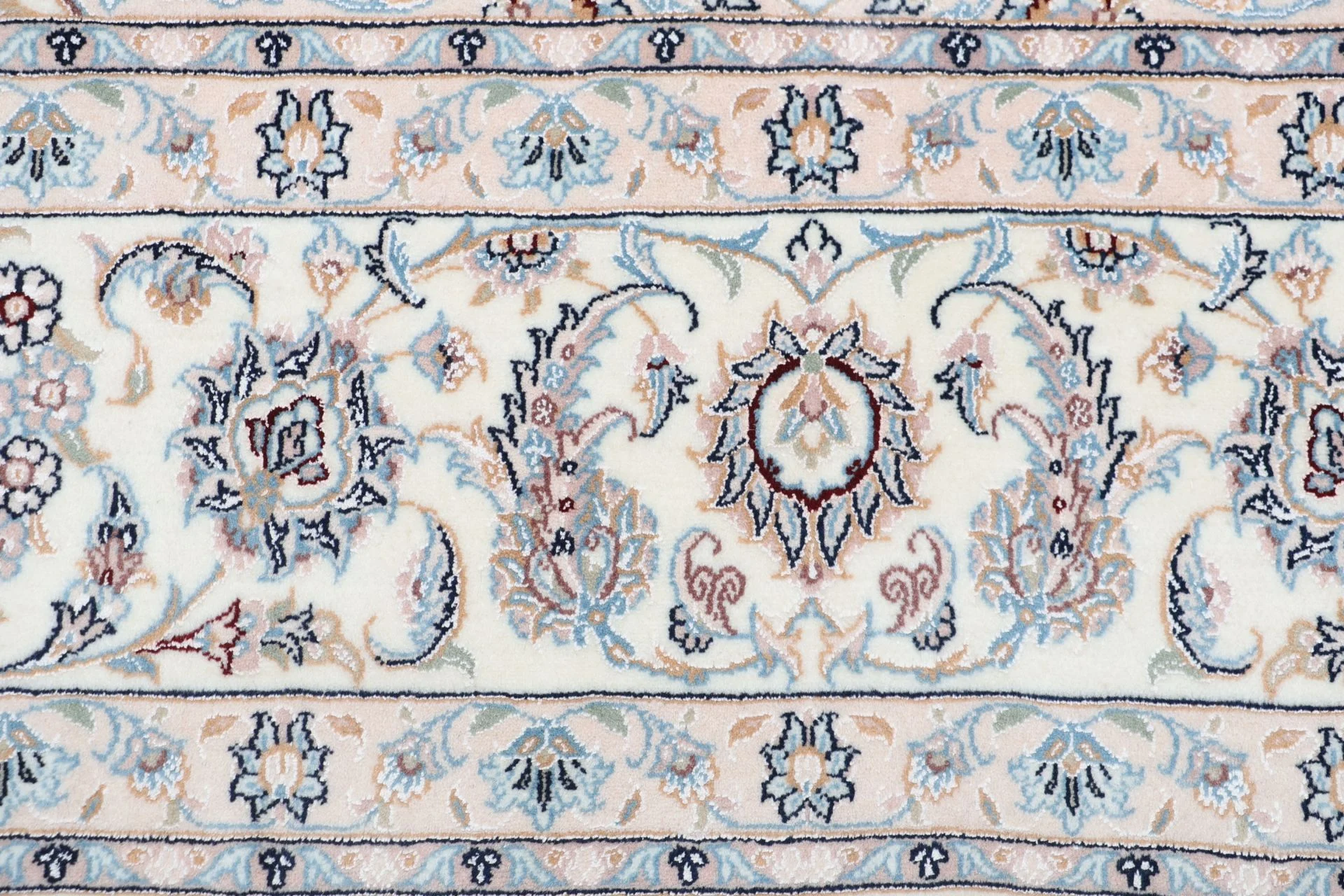Wool & Silk Nain Persian Rug 255 × 366 cm, hand-knotted - Image 8