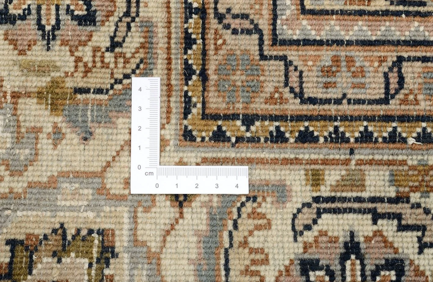 Hand-Knotted Tabriz Indian Rug, 251 × 350 cm, Wool & Silk - Image 3
