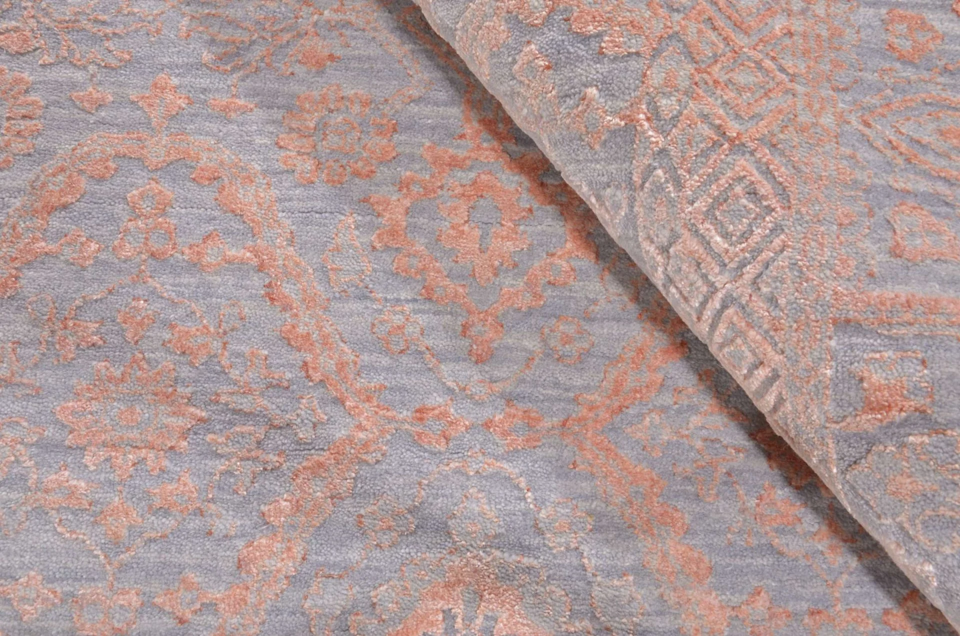 Indian Rug 247 × 305 cm in Wool & Silk, hand-knotted - Image 4