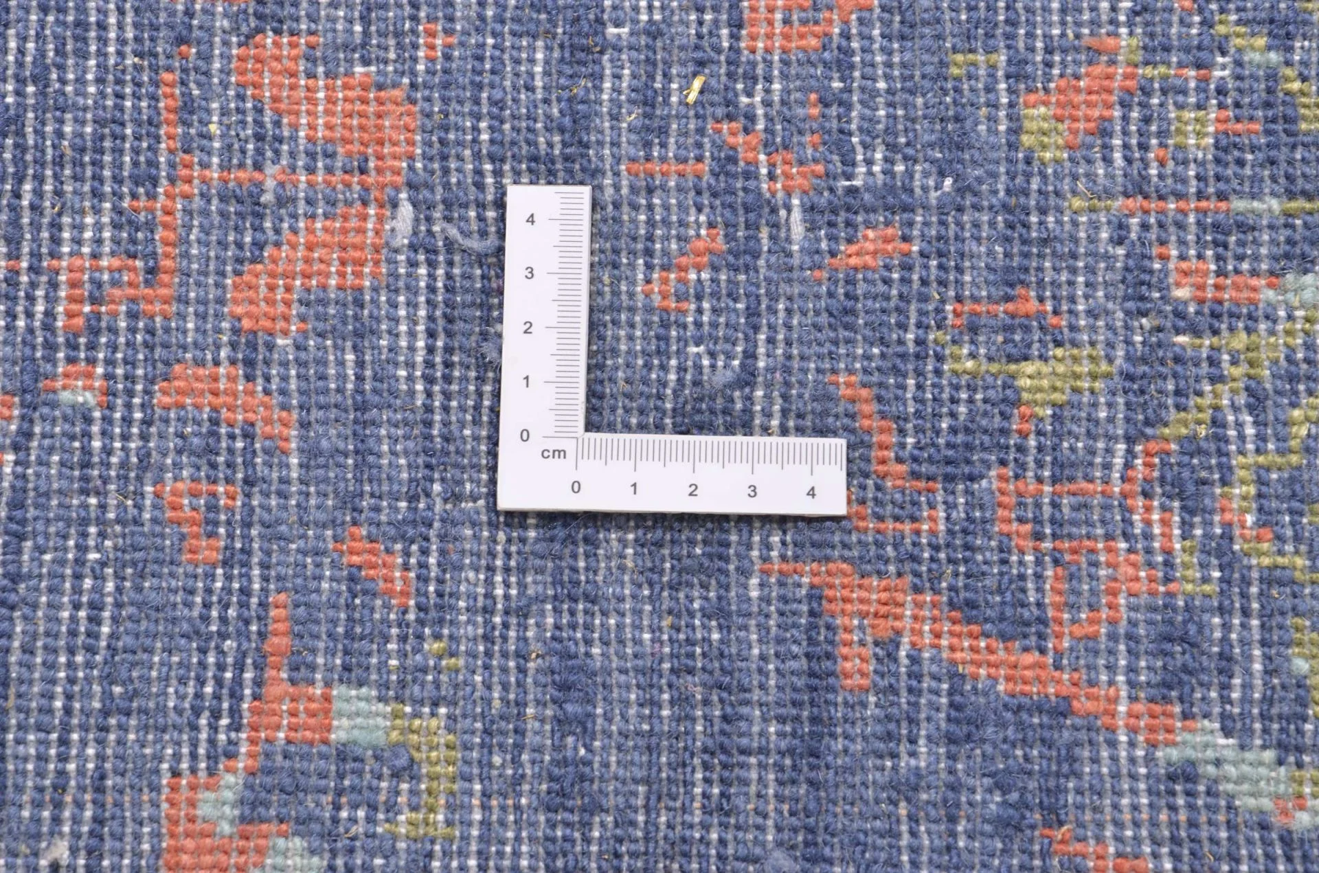 Hand-Knotted Indian Rug, 276 × 362 cm, Wool & Silk - Image 3