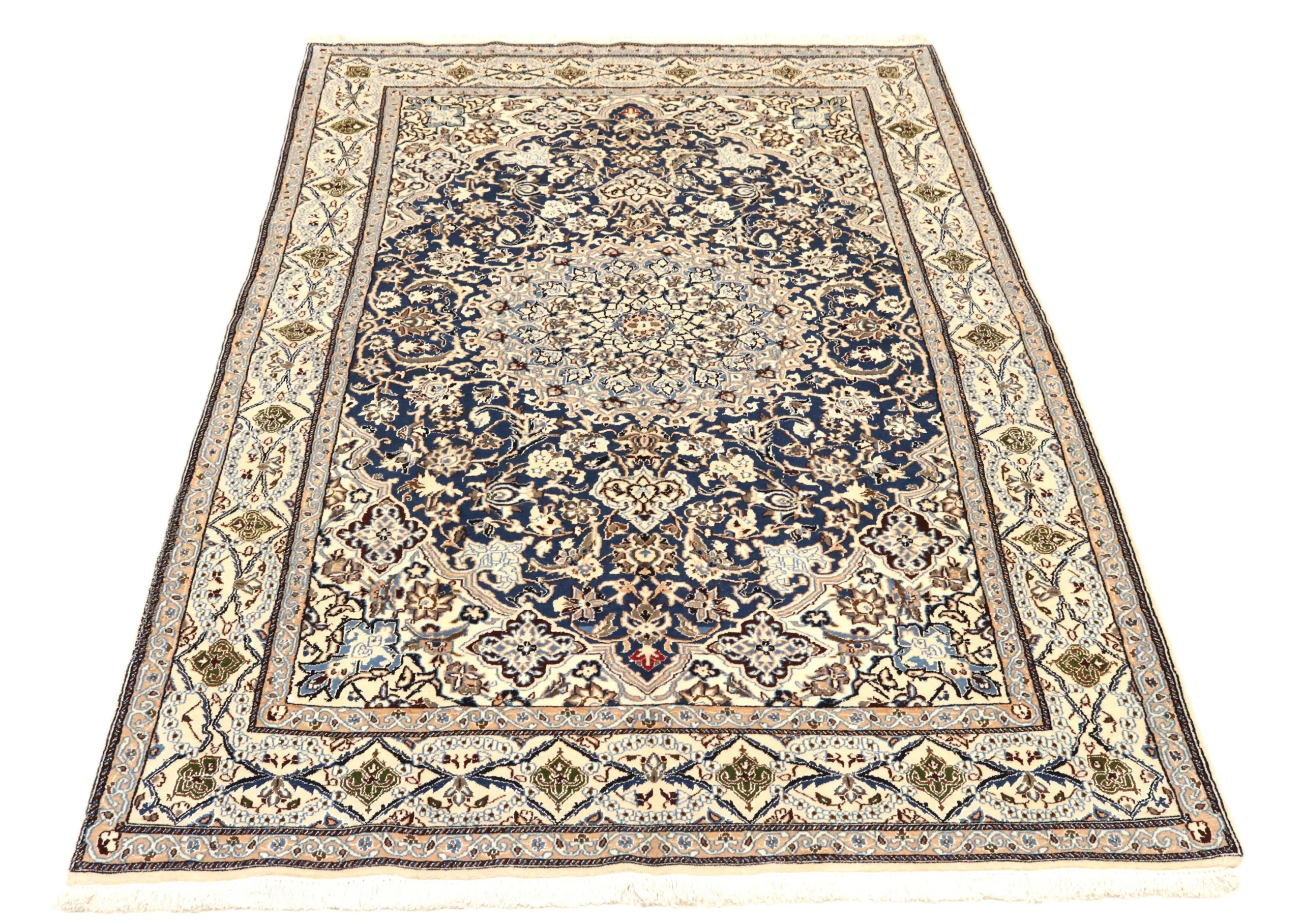 Alternative view of Nain Persian Rug 258 × 160 cm in Wool & Silk, hand-knotted