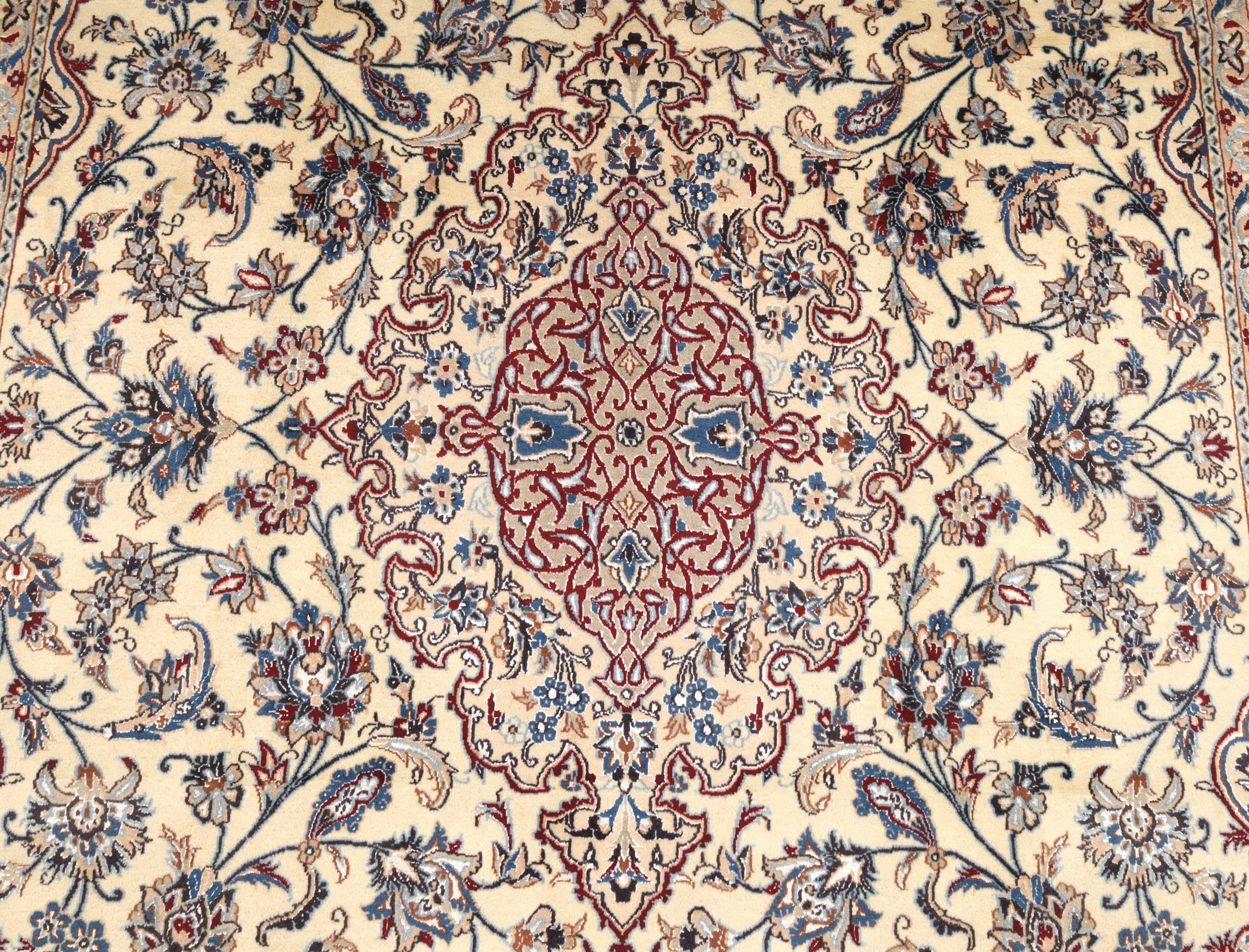 Hand-Knotted Nain Persian Rug, 305 × 205 cm, Wool & Silk - Image 5