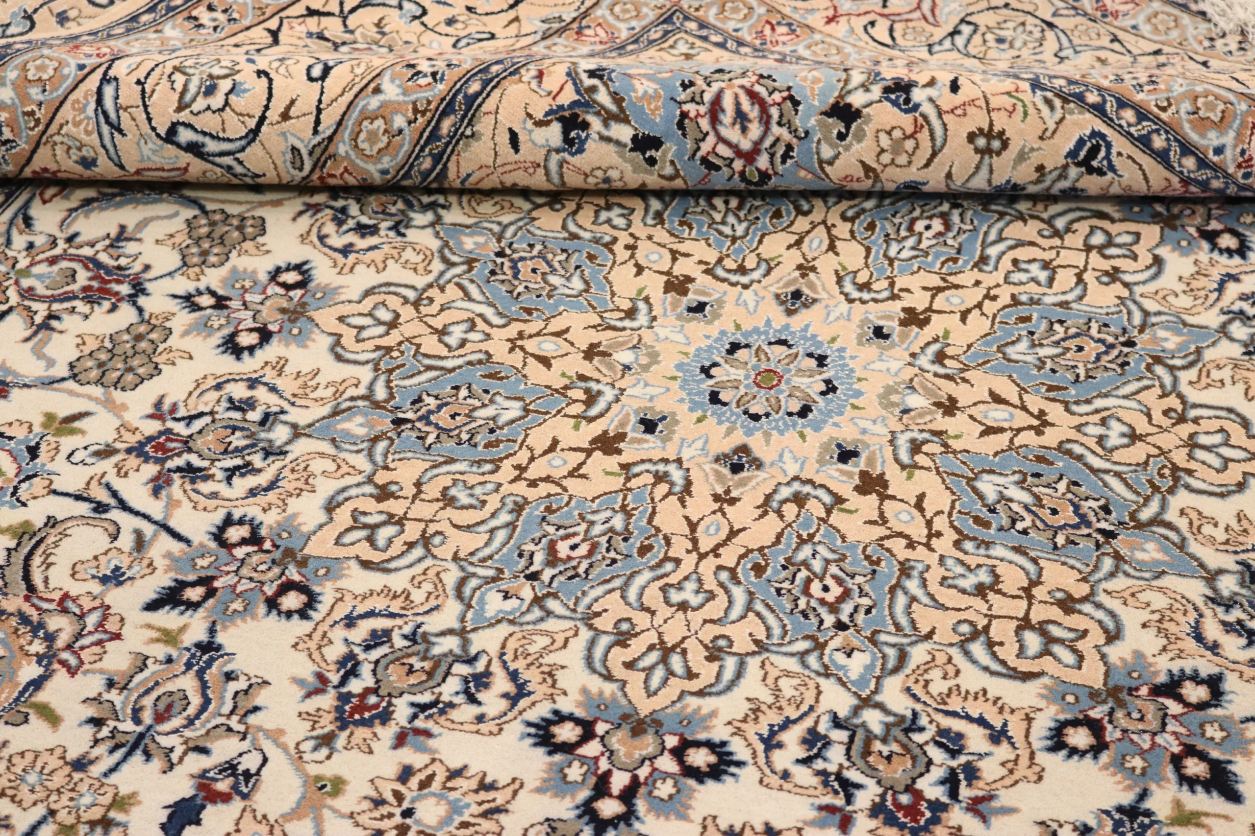 Alternative view of Wool & Silk Nain Persian Rug 330 × 208 cm, hand-knotted
