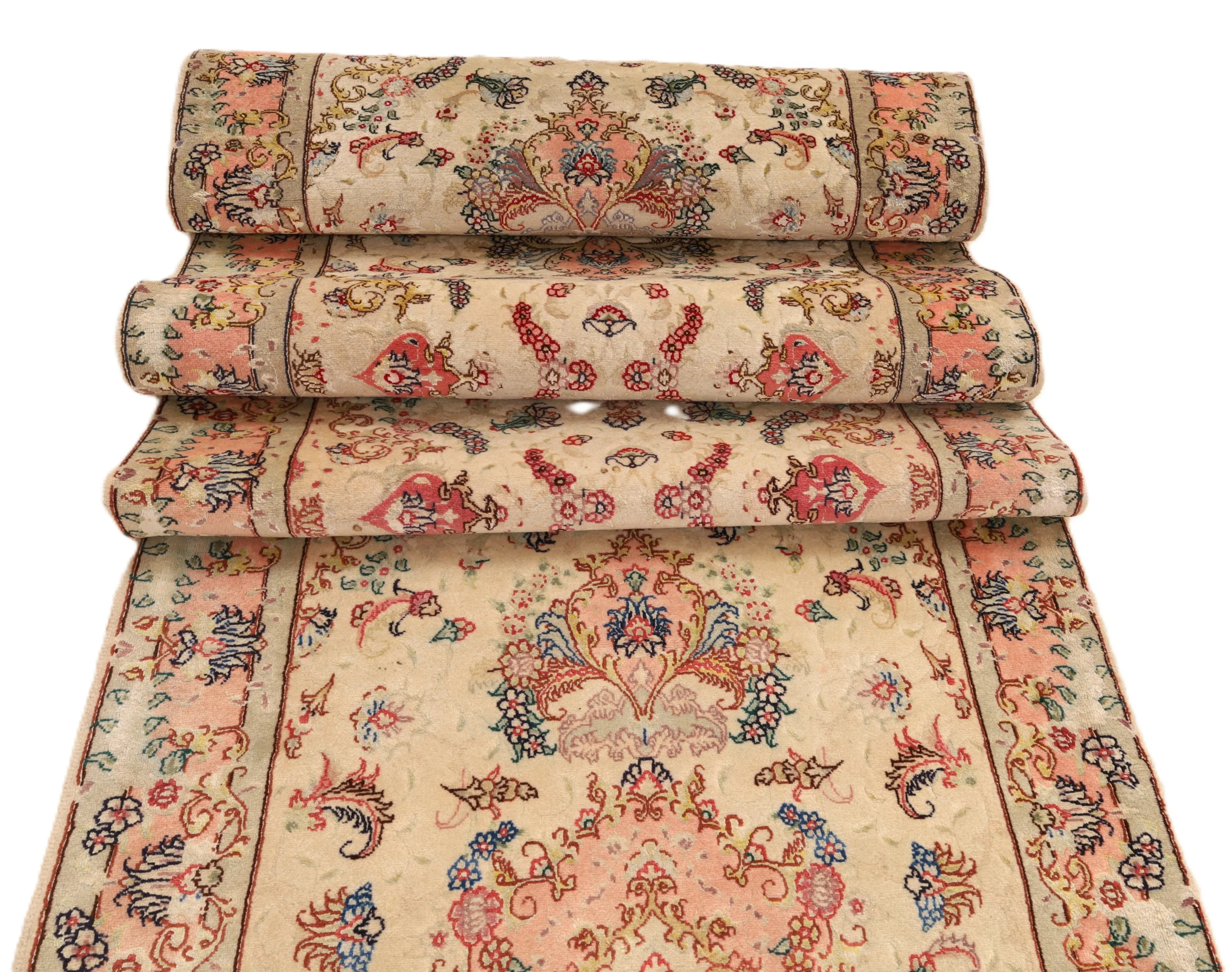 Tabriz Persian Rug 680 × 85 cm in Wool & Silk, hand-knotted - Image 4