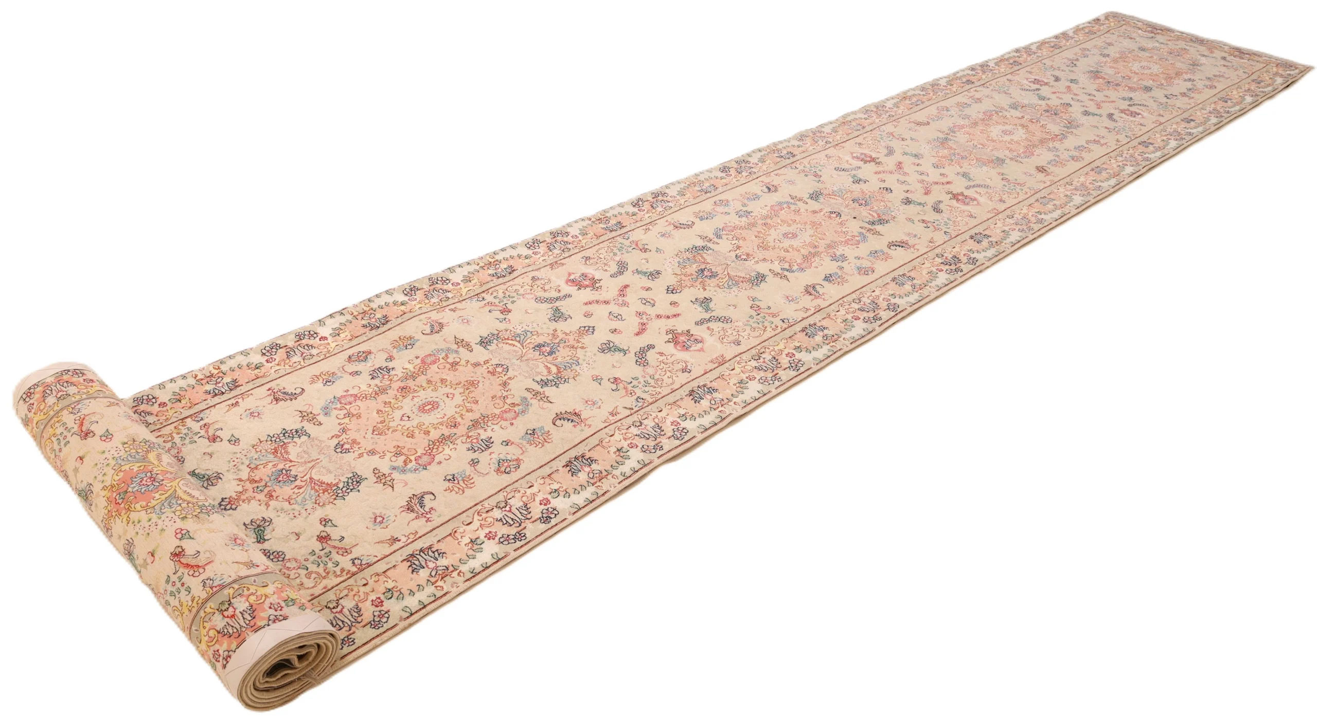 Tabriz Persian Rug 680 × 85 cm in Wool & Silk, hand-knotted - Image 11