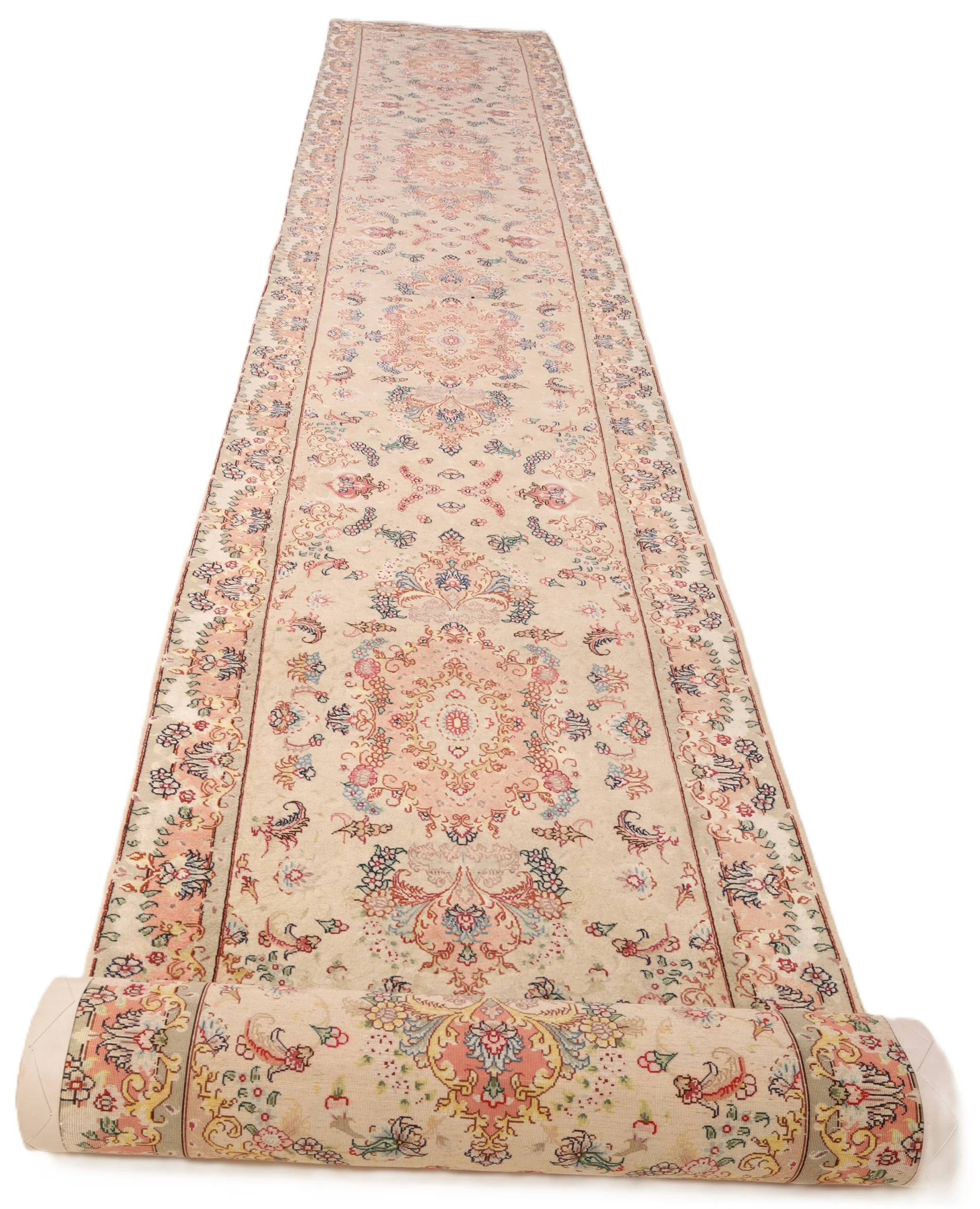 Tabriz Persian Rug 680 × 85 cm in Wool & Silk, hand-knotted - Image 13