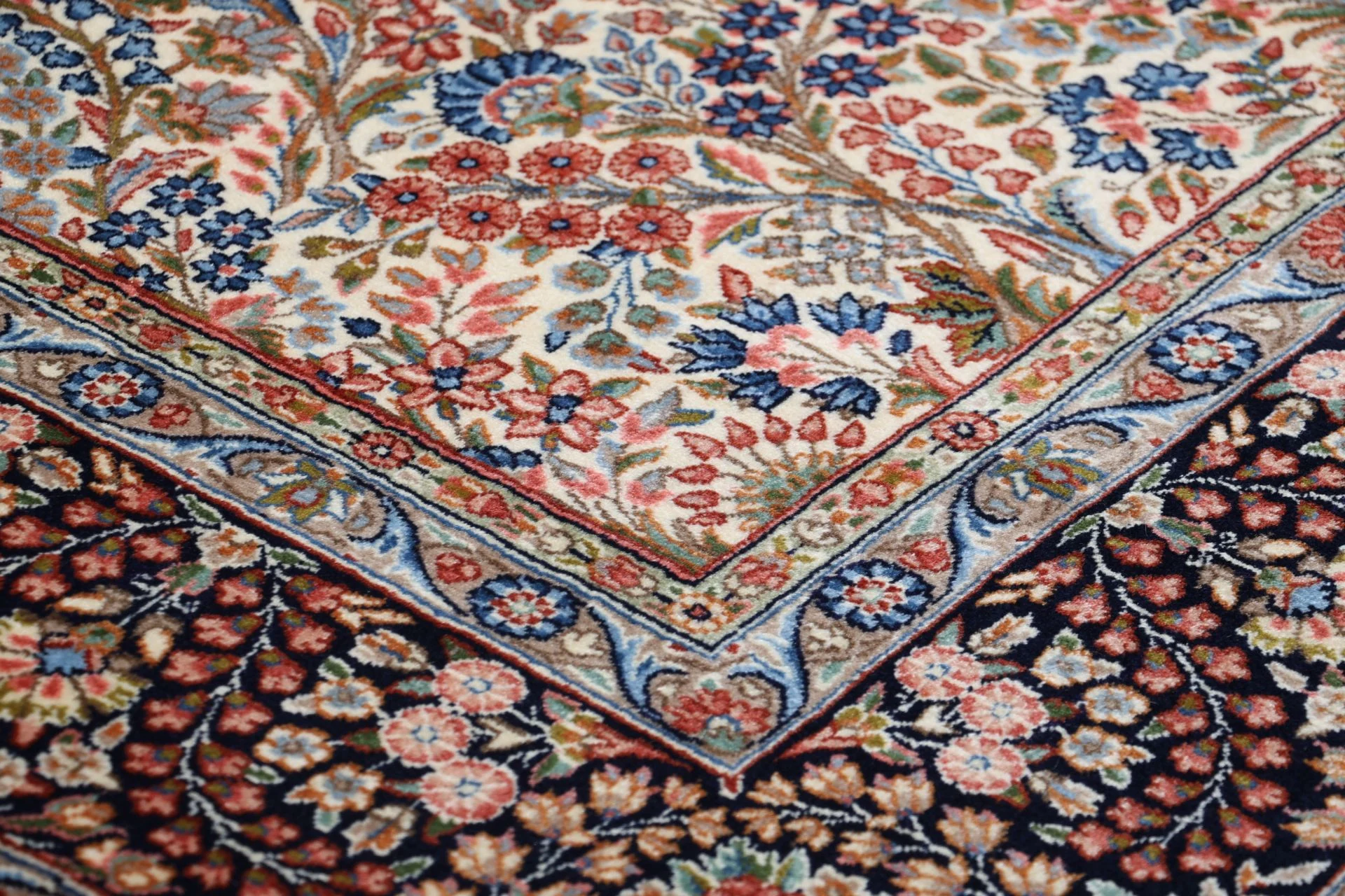 Hand-Knotted Kerman Persian Rug, 220 × 280 cm, Wool - Image 5