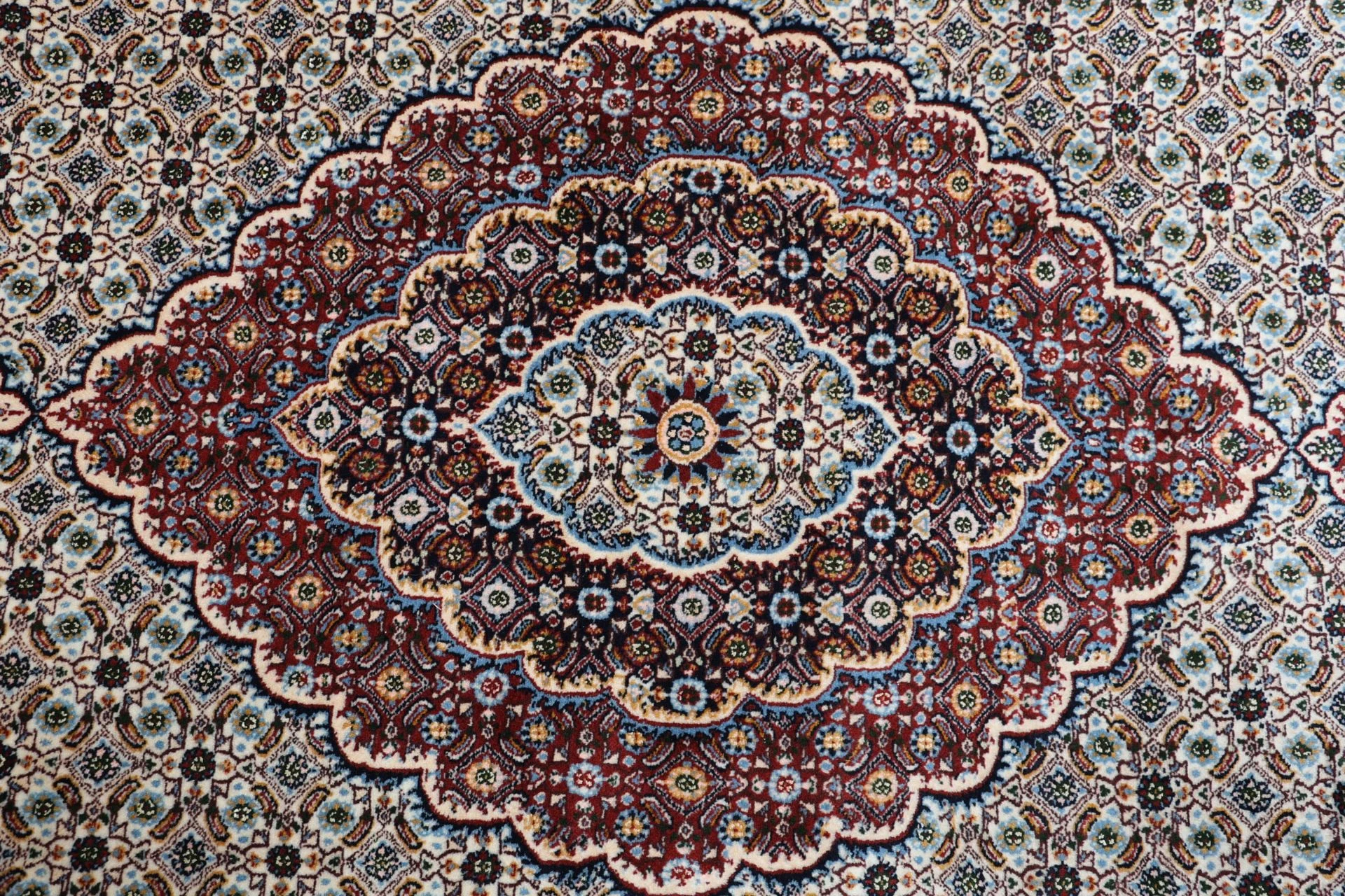 Hand-Knotted Moud Persian Rug, 195 × 255 cm, Wool - Image 9