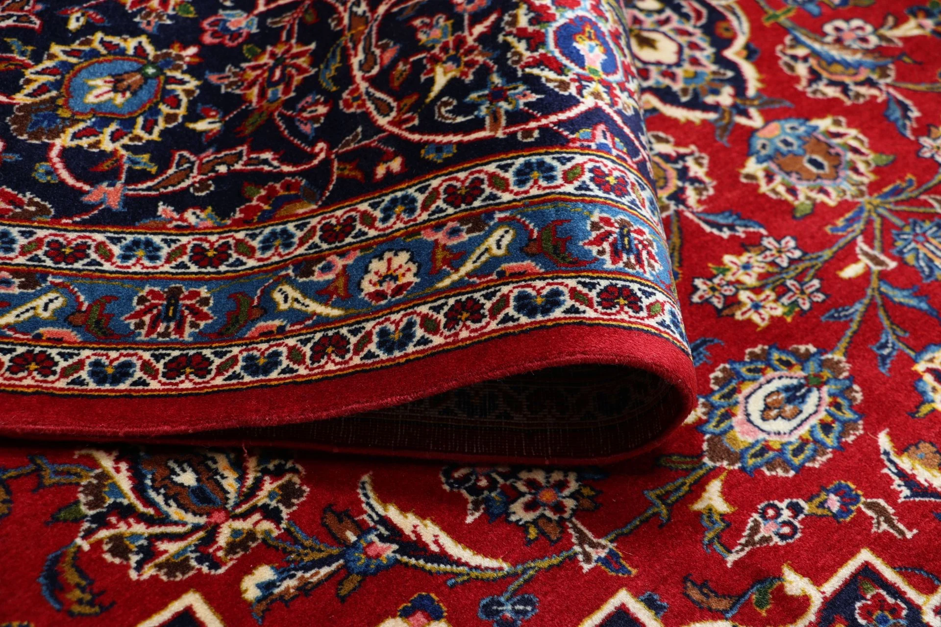 Kashan Persian Rug 245 × 340 cm in Wool, hand-knotted - Image 10
