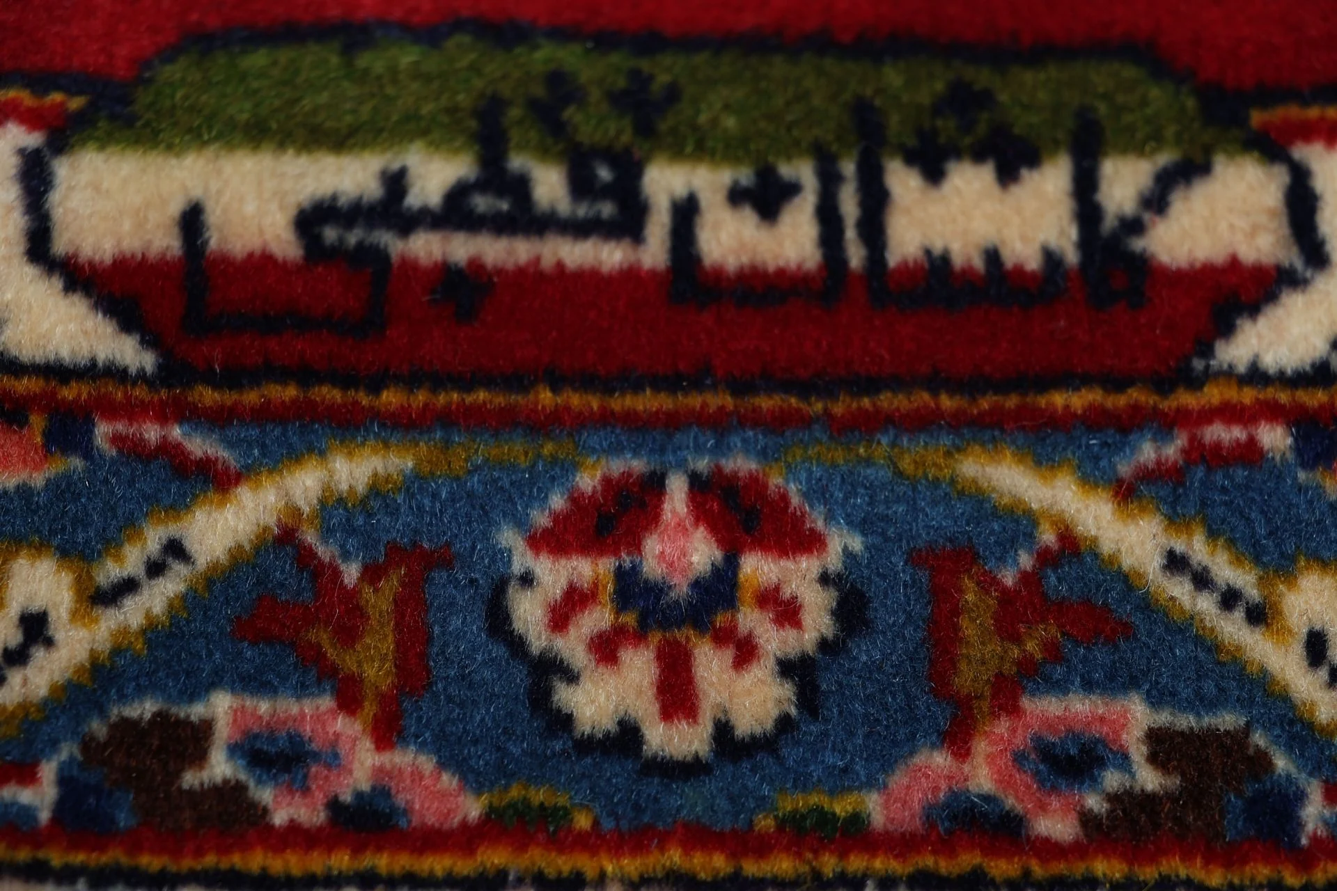 Kashan Persian Rug 245 × 340 cm in Wool, hand-knotted - Image 12