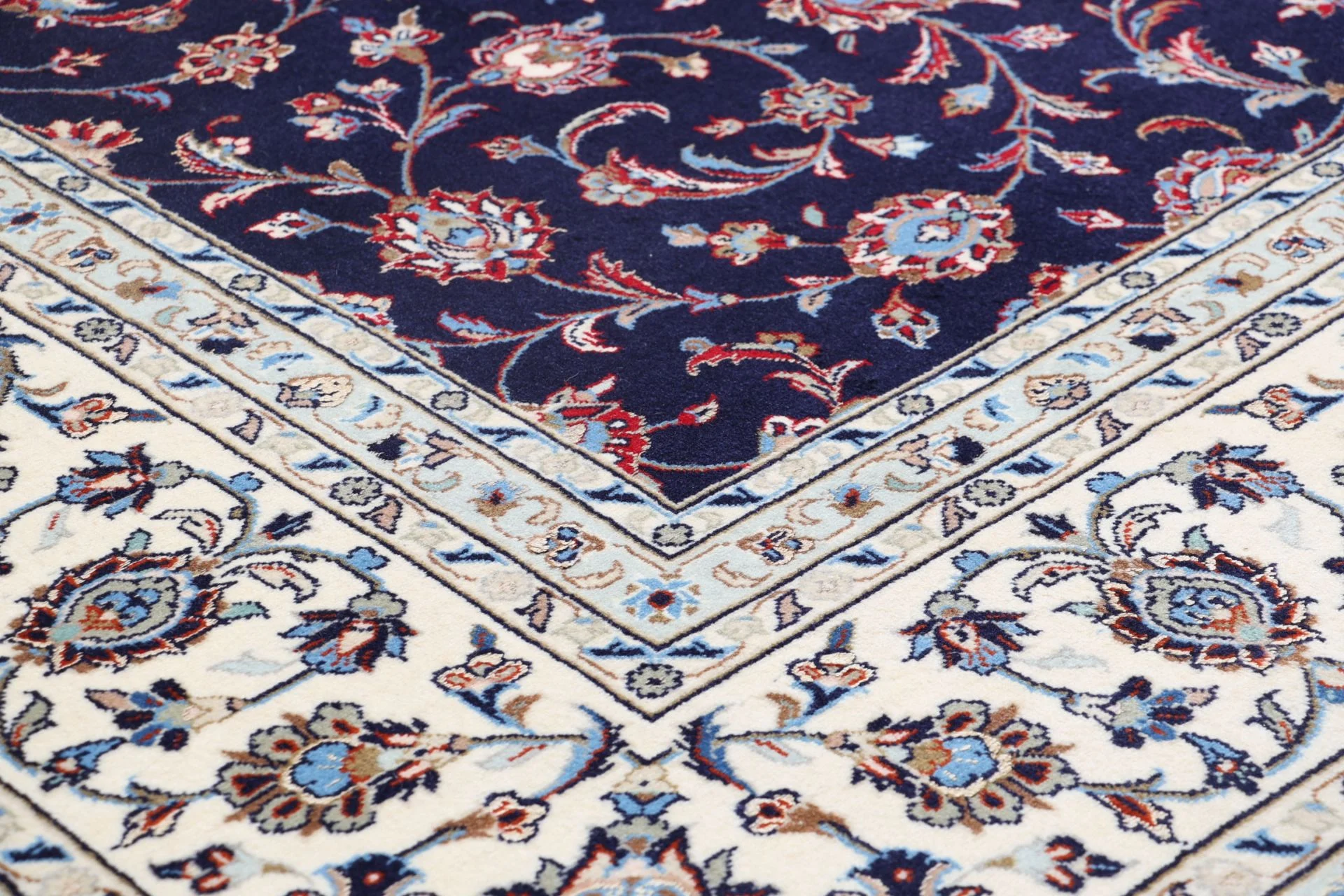Wool & Silk Kashan Persian Rug 244 × 354 cm, hand-knotted - Image 7