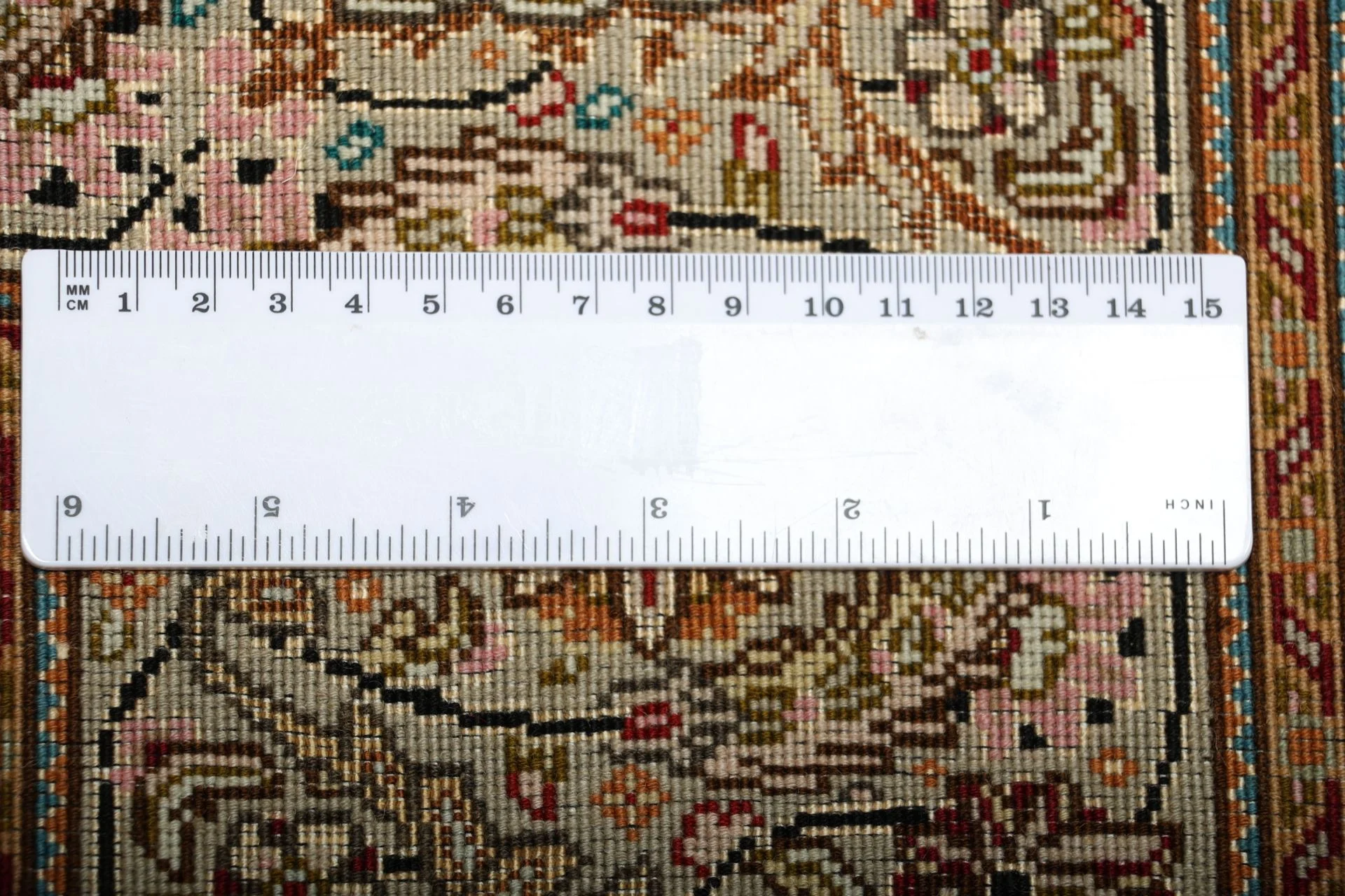 Wool & Silk Tabriz Persian Rug 202 × 246 cm, hand-knotted - Image 11