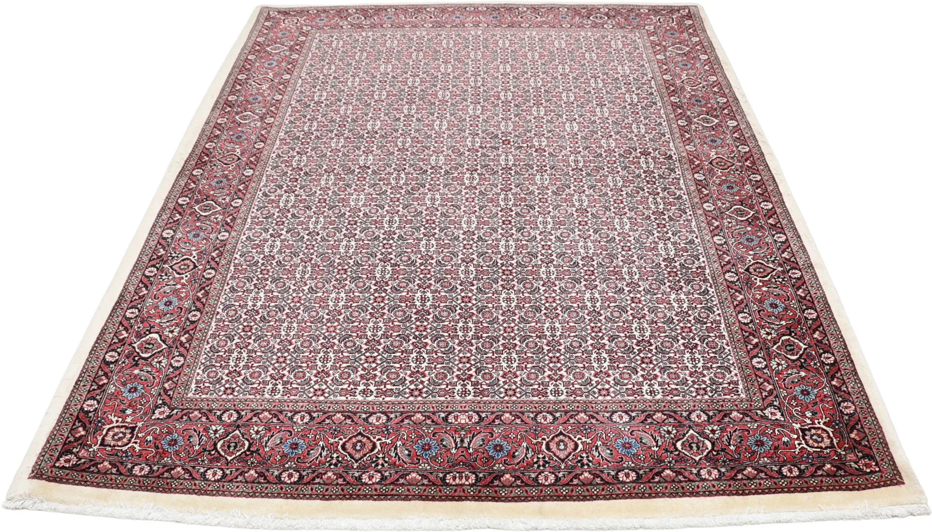 Alternative view of Bijar Persian Rug 178 × 240 cm in Wool & Silk, hand-knotted