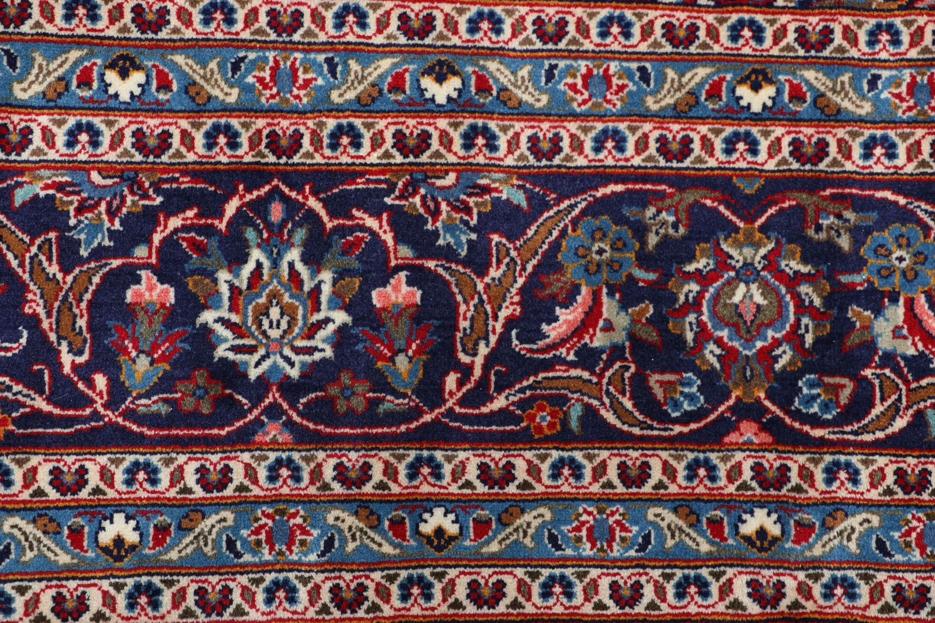 Hand-Knotted Kashan Persian Rug, 243 × 352 cm, Wool - Image 8
