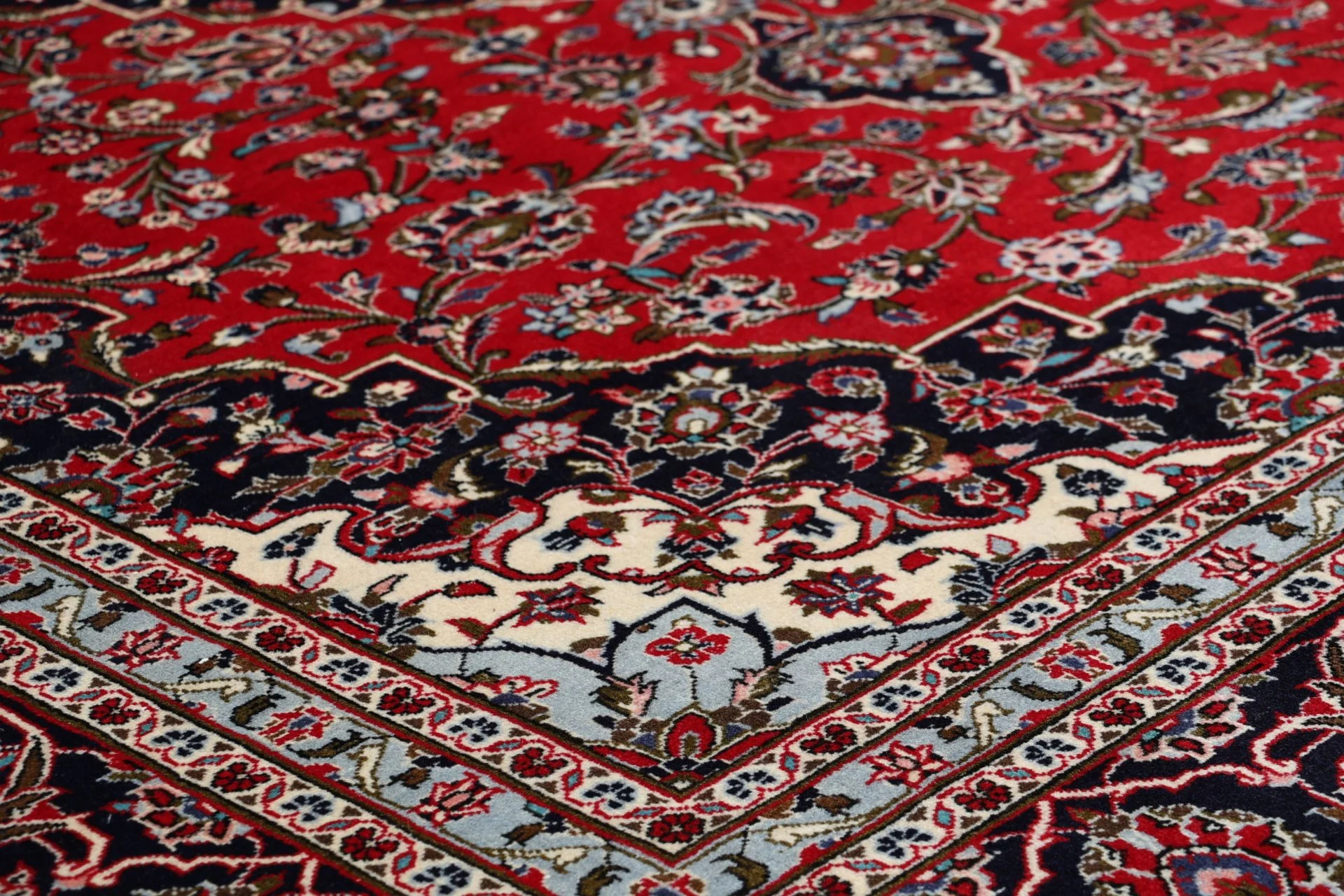Hand-Knotted Kashan Persian Rug, 245 × 345 cm, Wool - Image 5