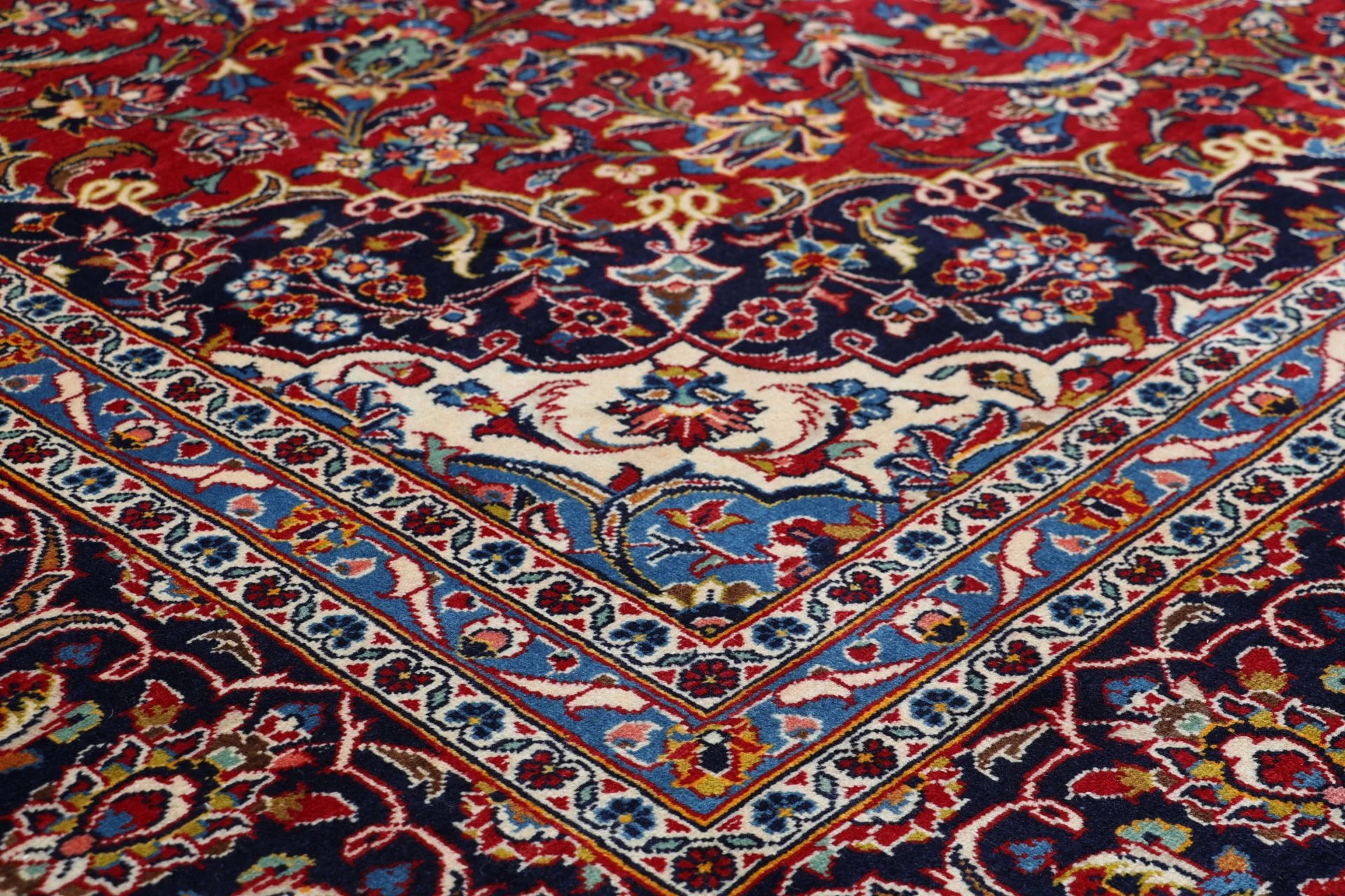 Hand-Knotted Kashan Persian Rug, 243 × 370 cm, Wool - Image 5
