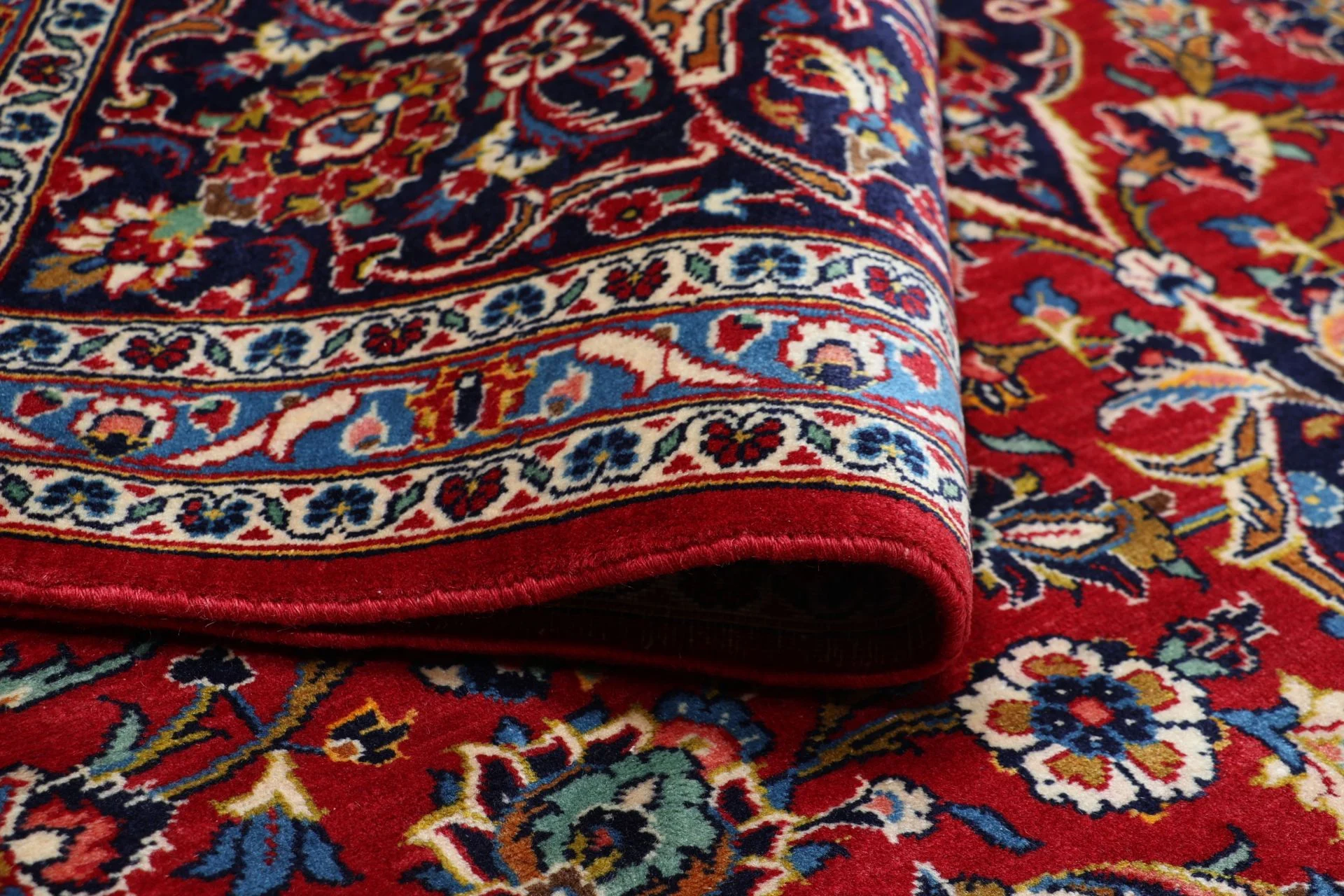Hand-Knotted Kashan Persian Rug, 243 × 370 cm, Wool - Image 10