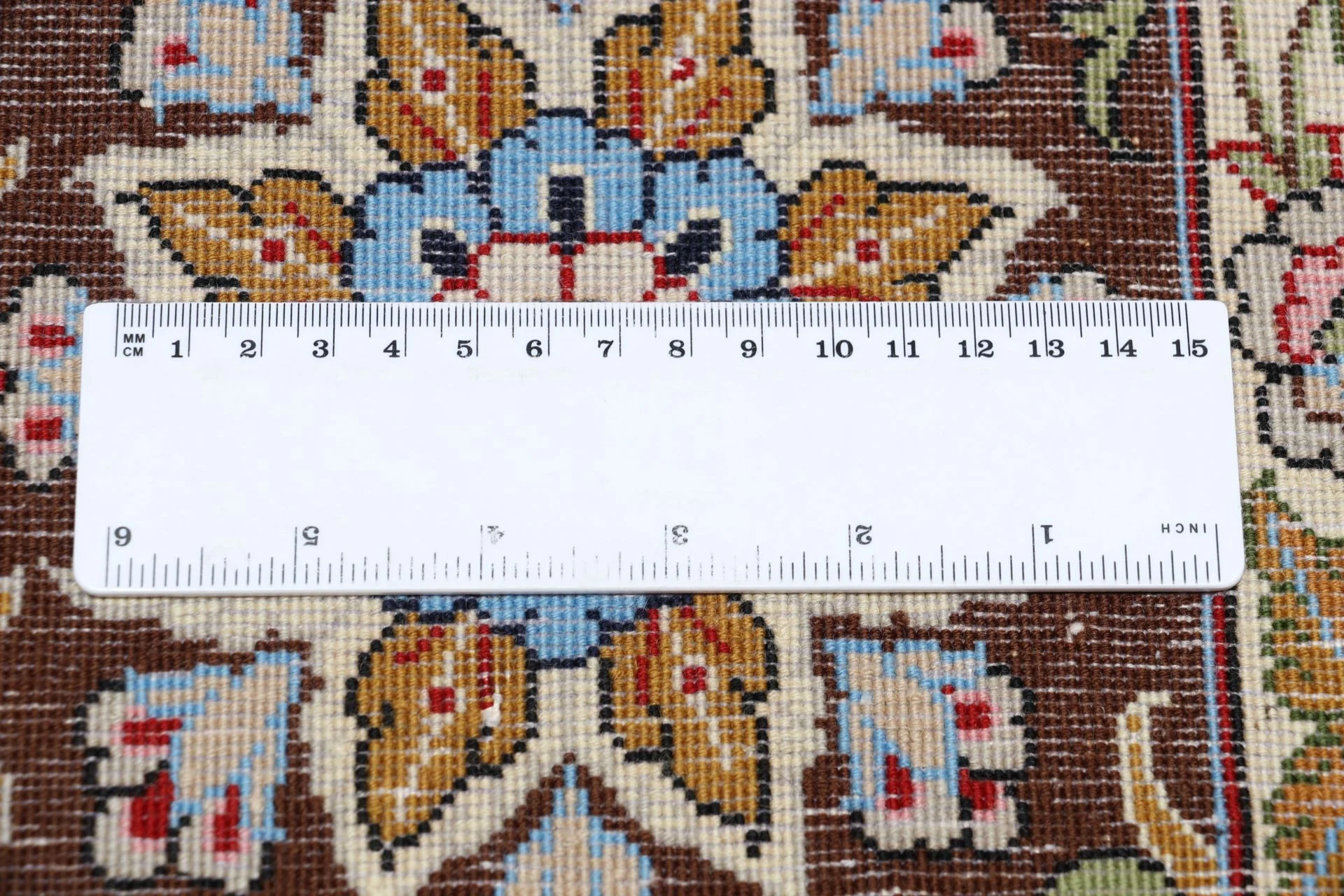Wool Qom Persian Rug 232 × 360 cm, hand-knotted - Image 11