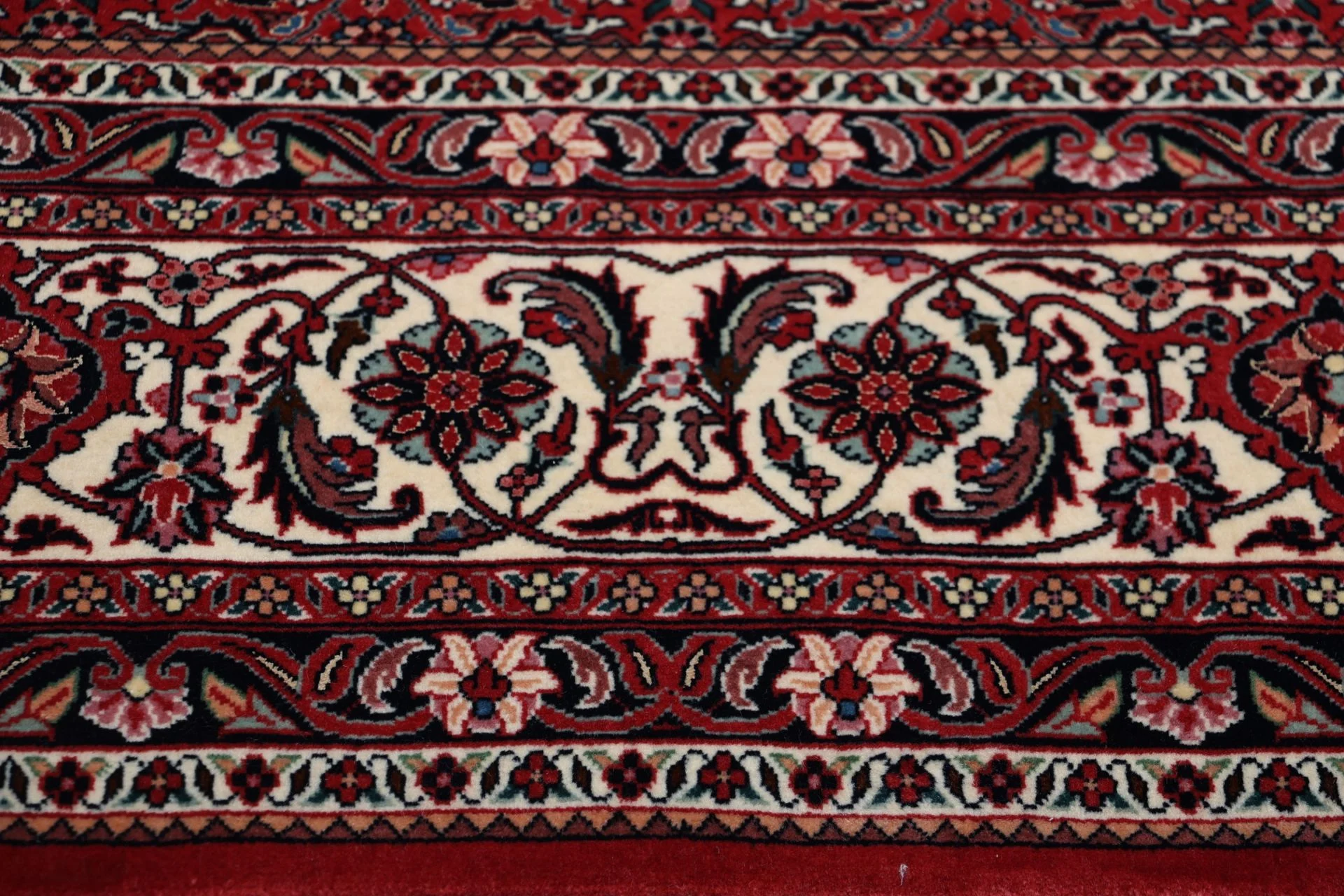 Hand-Knotted Bijar Persian Rug, 201 × 262 cm, Wool & Silk - Image 7