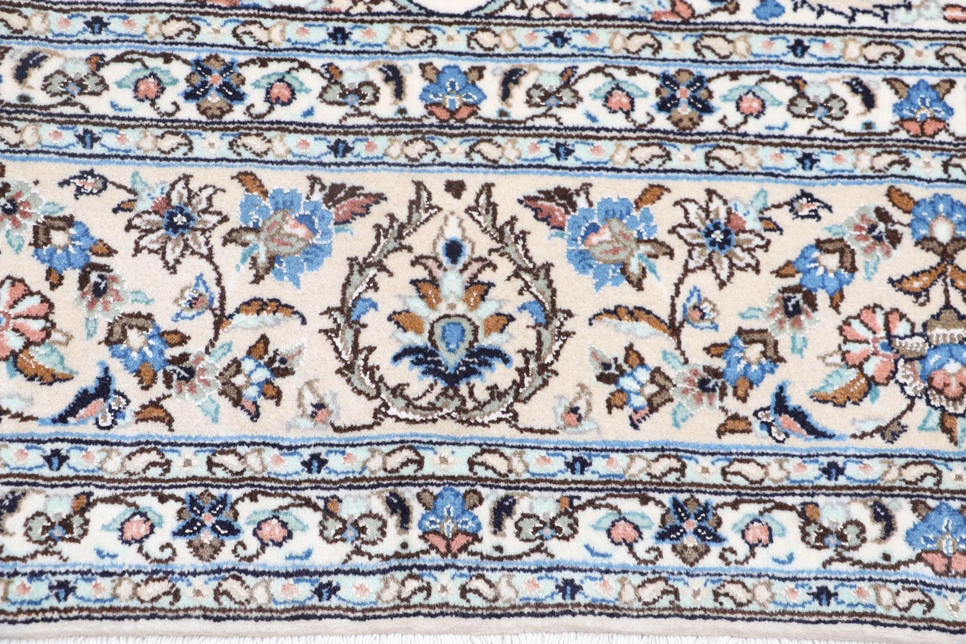 Hand-Knotted Kashan Persian Rug, 253 × 345 cm, Wool & Silk - Image 6