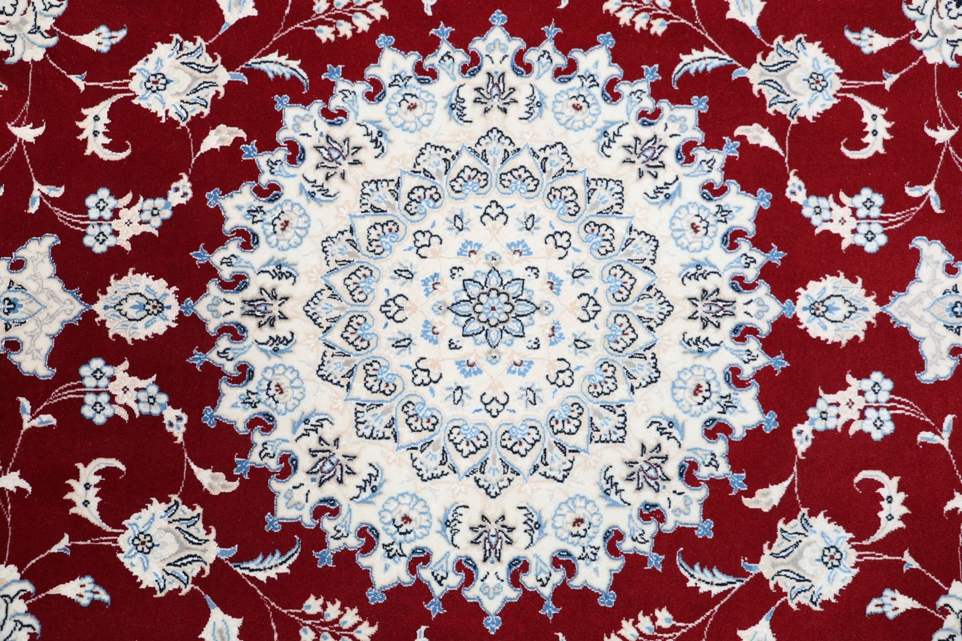 Hand-Knotted Nain Persian Rug, 200 × 290 cm, Wool & Silk - Image 9
