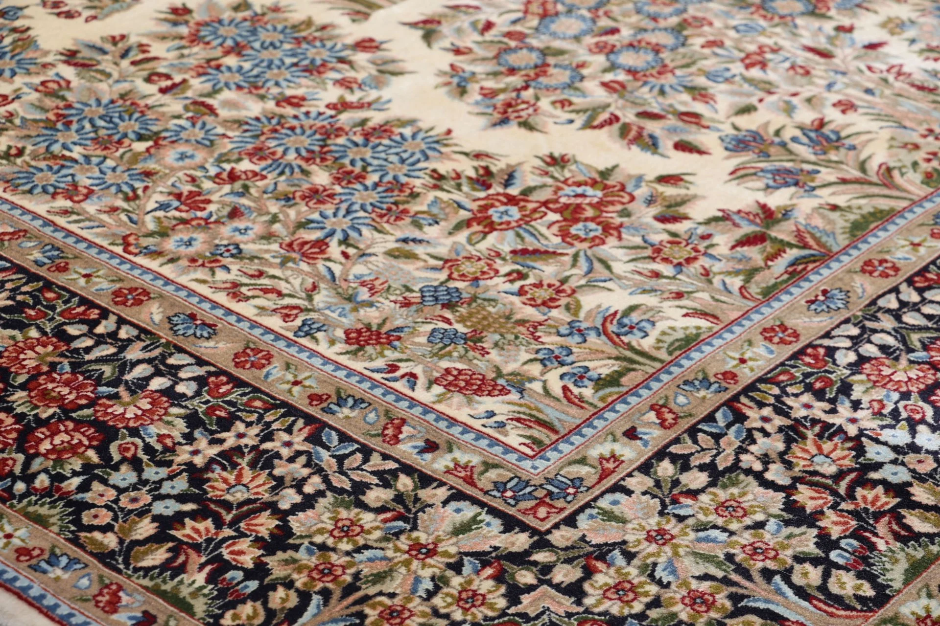 Hand-Knotted Kerman Persian Rug, 218 × 303 cm, Wool - Image 5