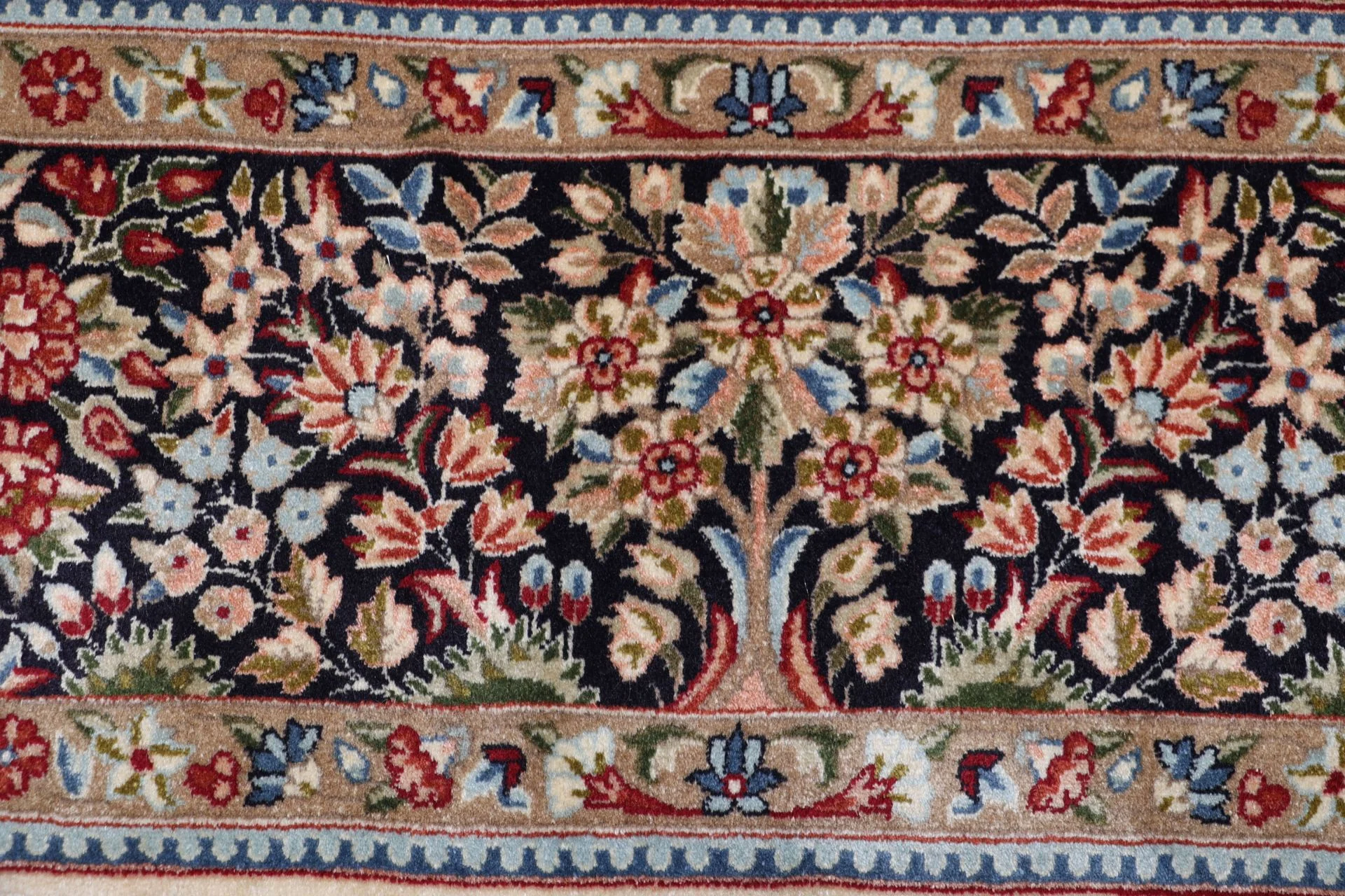 Hand-Knotted Kerman Persian Rug, 218 × 303 cm, Wool - Image 8