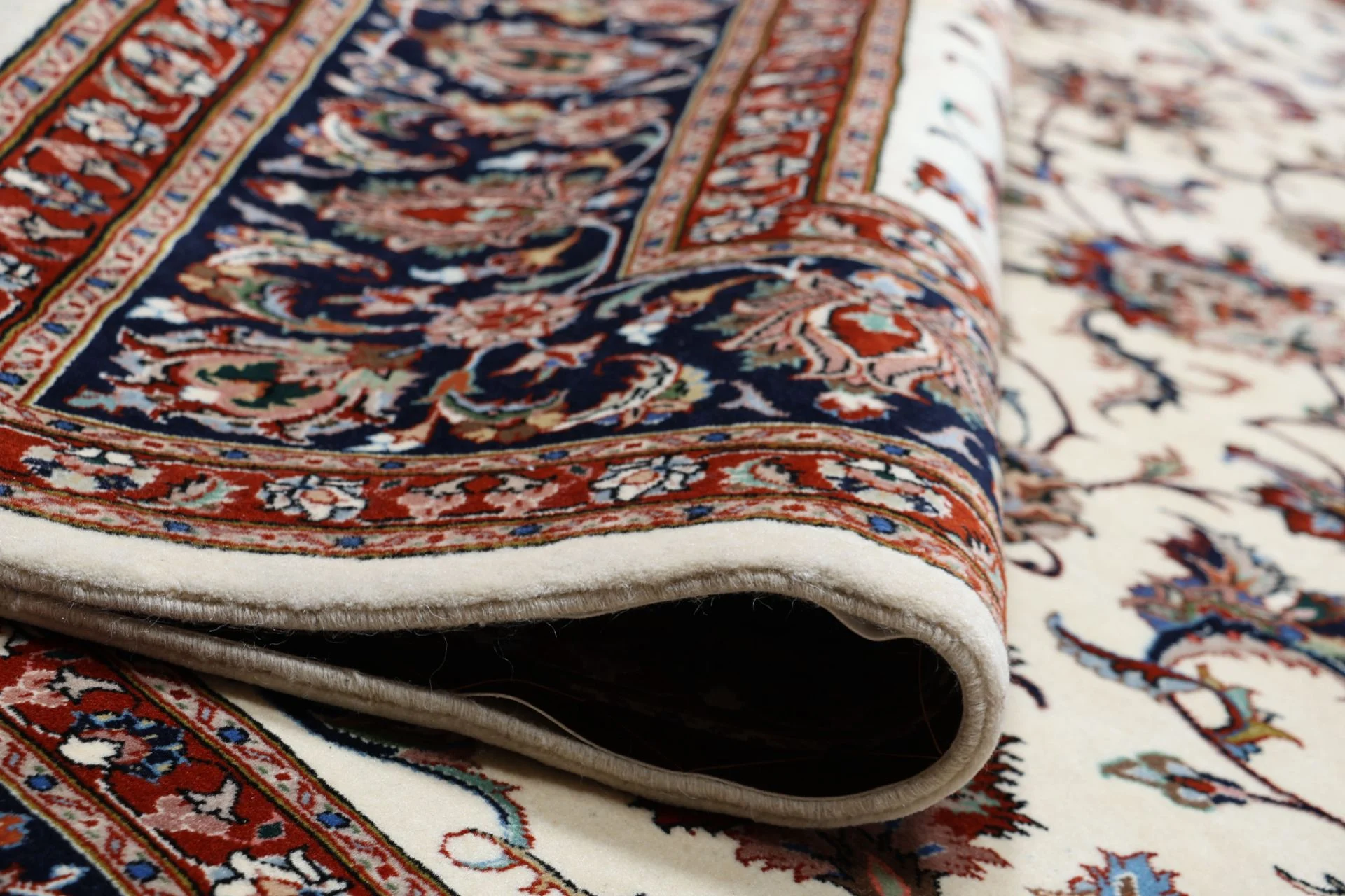 Wool & Silk Sarouk Persian Rug 248 × 302 cm, hand-knotted - Image 10
