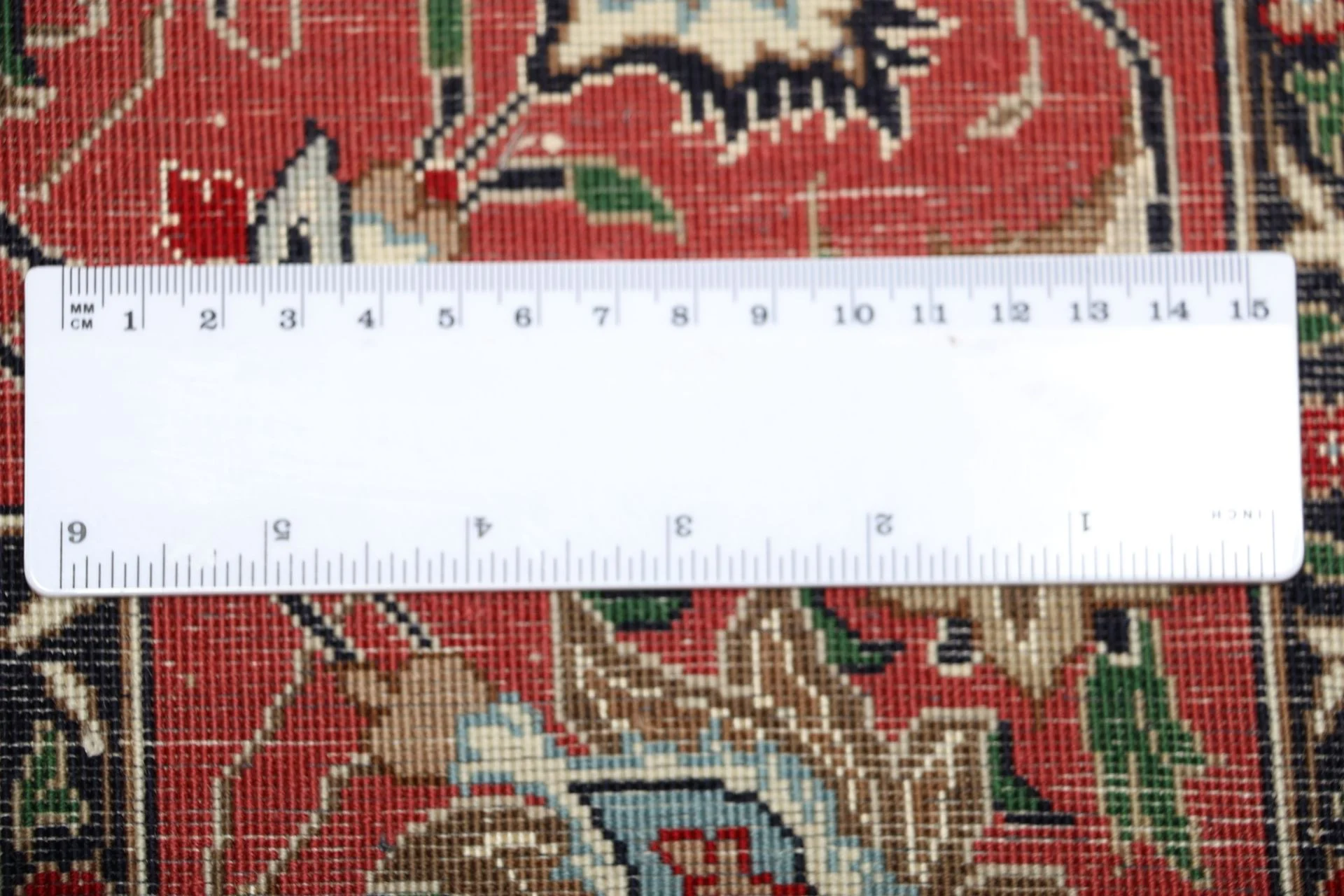 Tabriz Persian Rug 200 × 248 cm in Wool & Silk, hand-knotted - Image 11