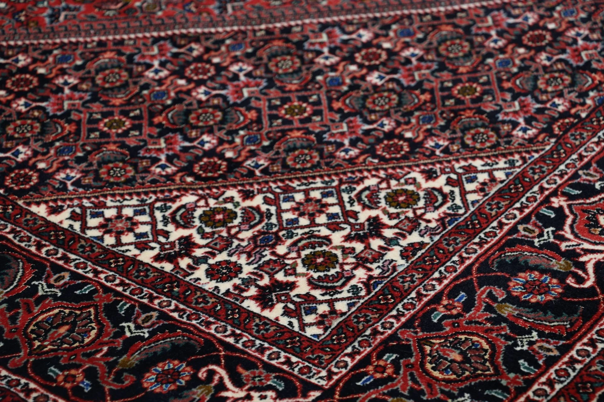 Wool & Silk Bijar Persian Rug 170 × 253 cm, hand-knotted - Image 8