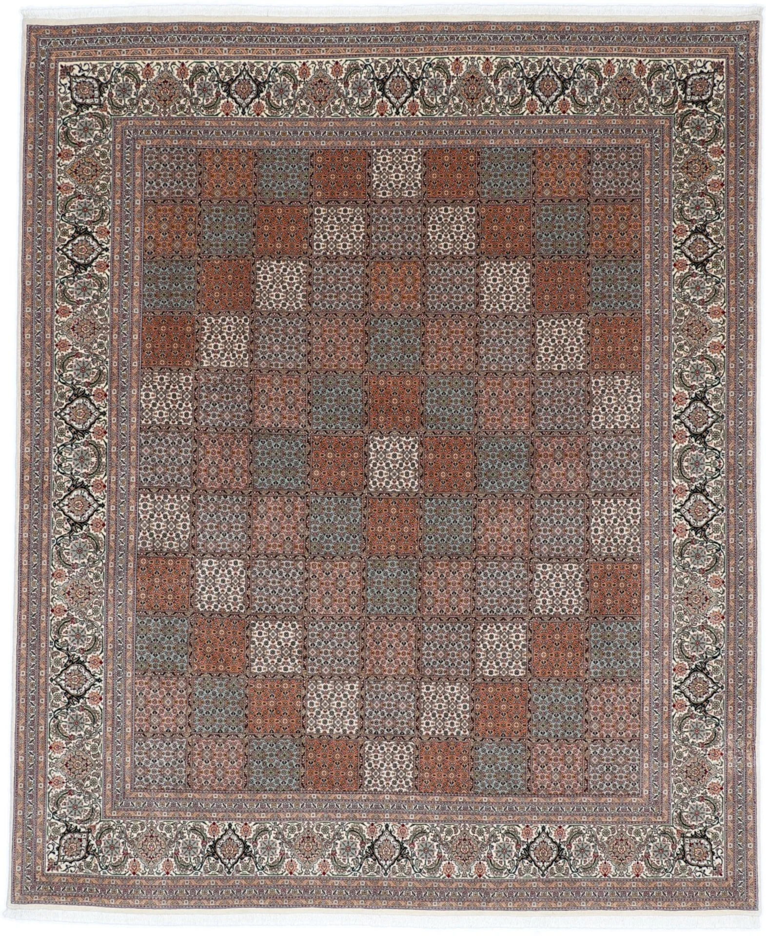 Tabriz Persian Rug 205 × 250 cm in Wool & Silk, hand-knotted