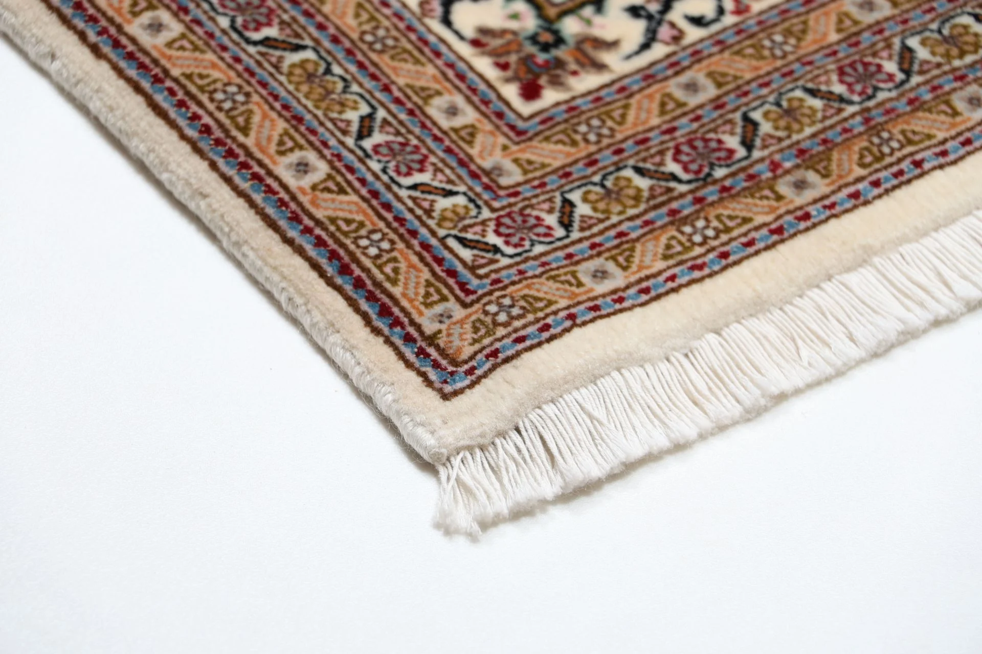 Tabriz Persian Rug 205 × 250 cm in Wool & Silk, hand-knotted - Image 6