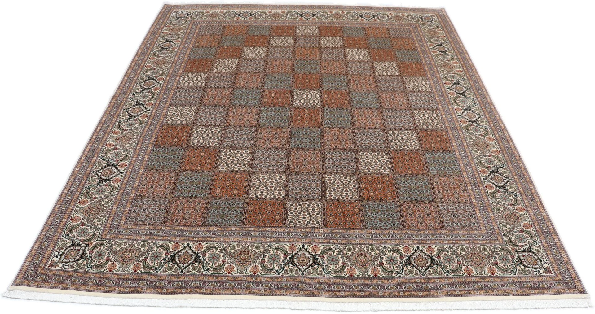 Tabriz Persian Rug 205 × 250 cm in Wool & Silk, hand-knotted - Image 8