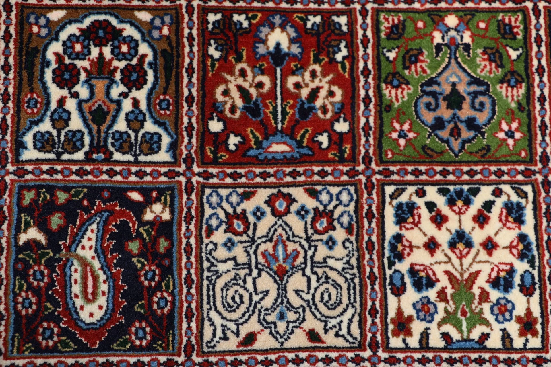 Moud Persian Rug 242 × 350 cm in Wool, hand-knotted - Image 9