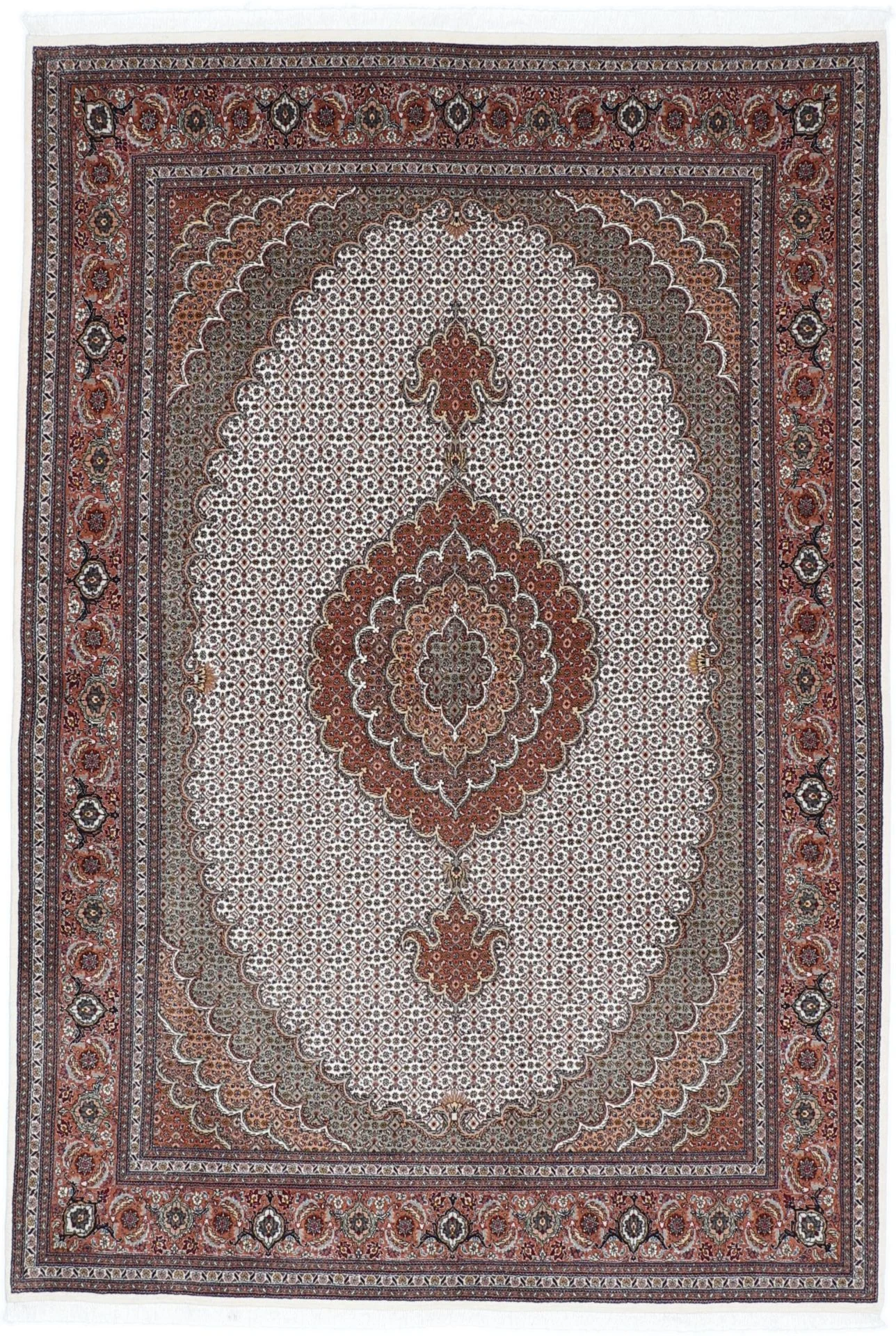 Tabriz Persian Rug 172 × 250 cm in Wool & Silk, hand-knotted