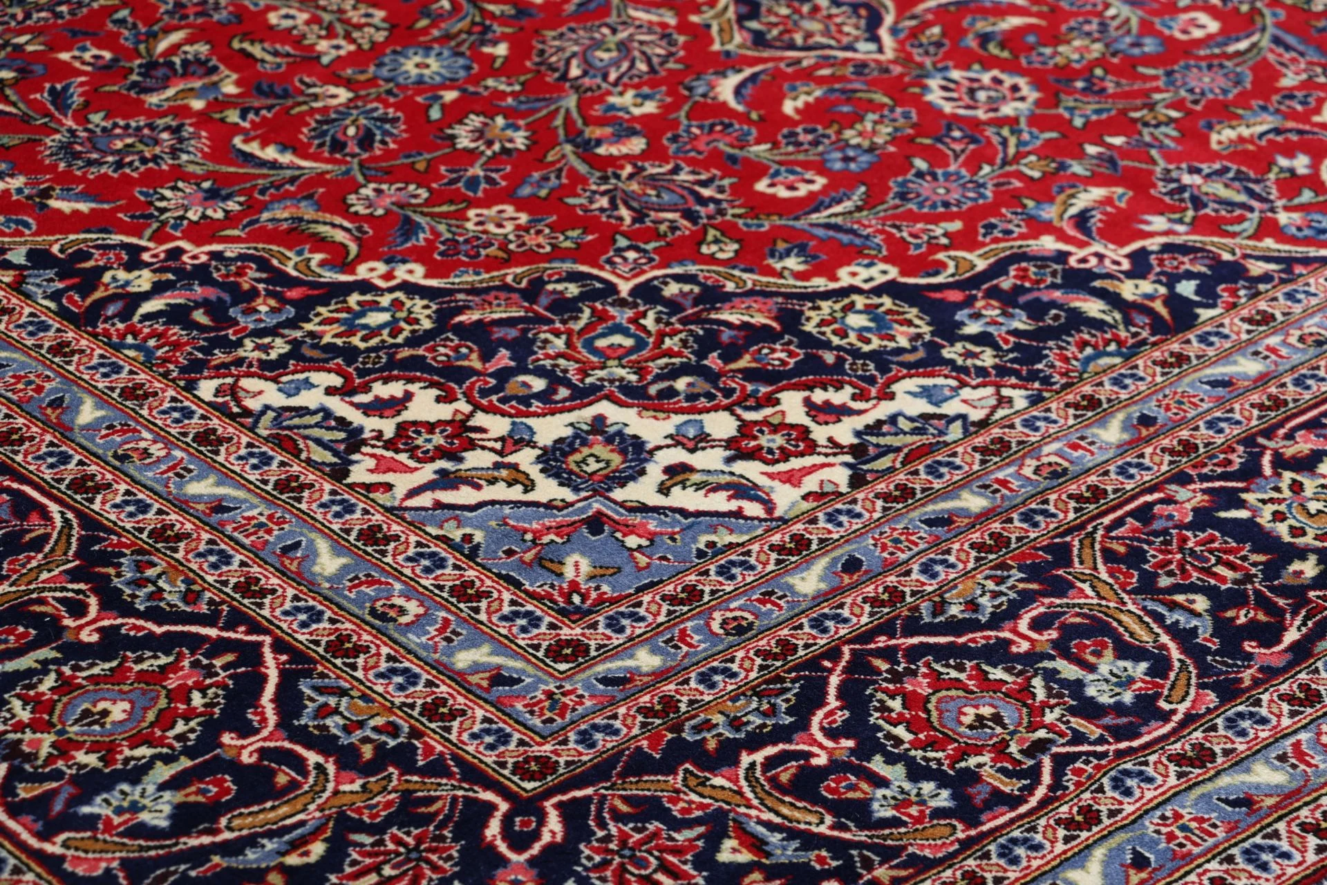 Wool Kashan Persian Rug 245 × 350 cm, hand-knotted - Image 5
