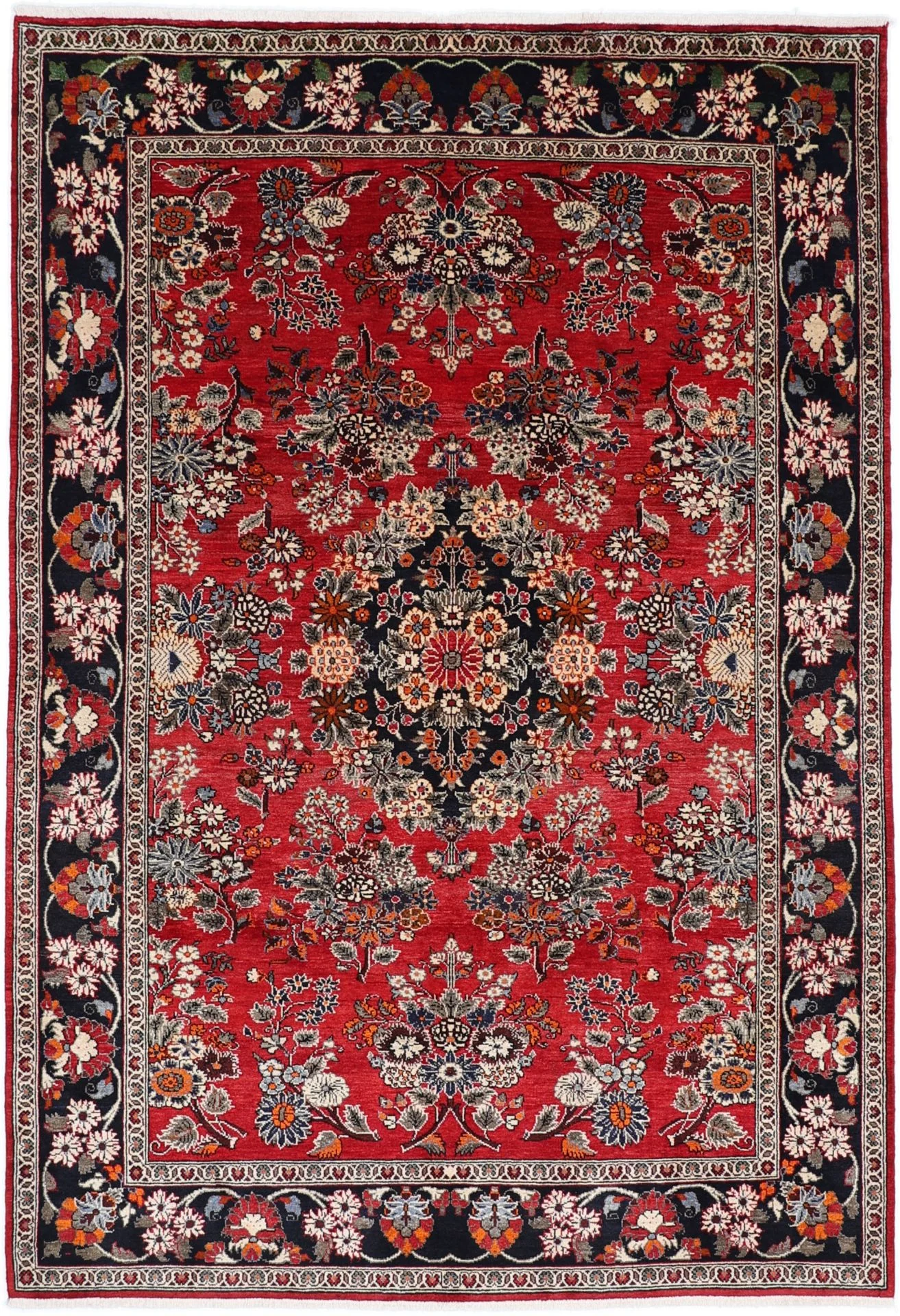 Wool Bakhtiari Persian Rug 211 × 308 cm, hand-knotted