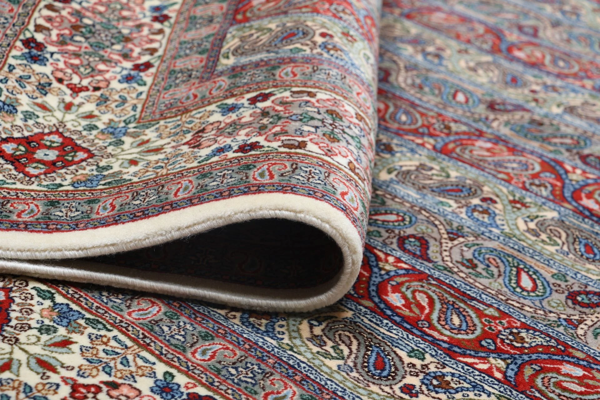 Wool & Silk Moud Persian Rug 202 × 295 cm, hand-knotted - Image 10