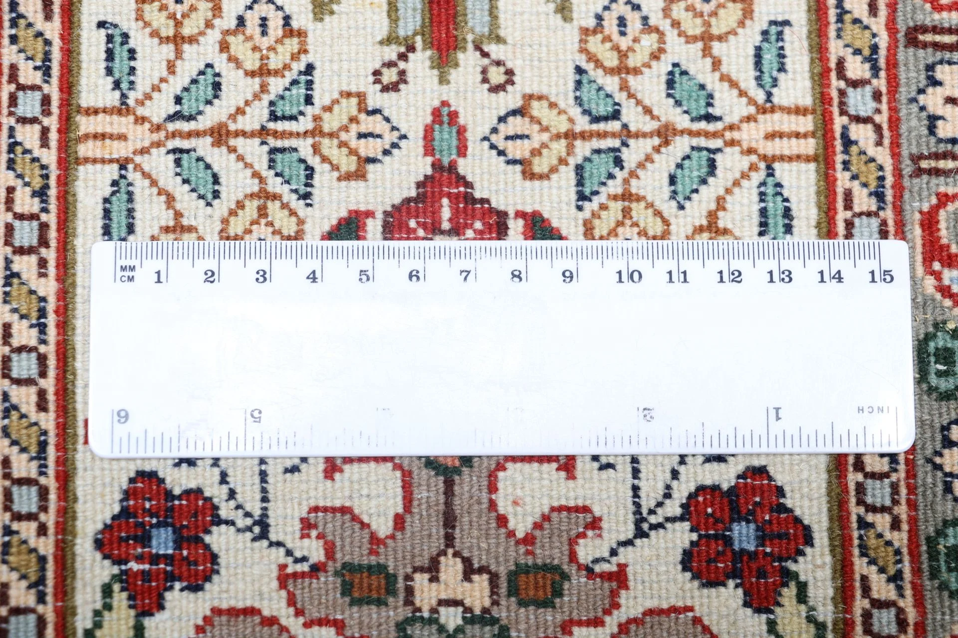 Wool & Silk Moud Persian Rug 202 × 295 cm, hand-knotted - Image 11
