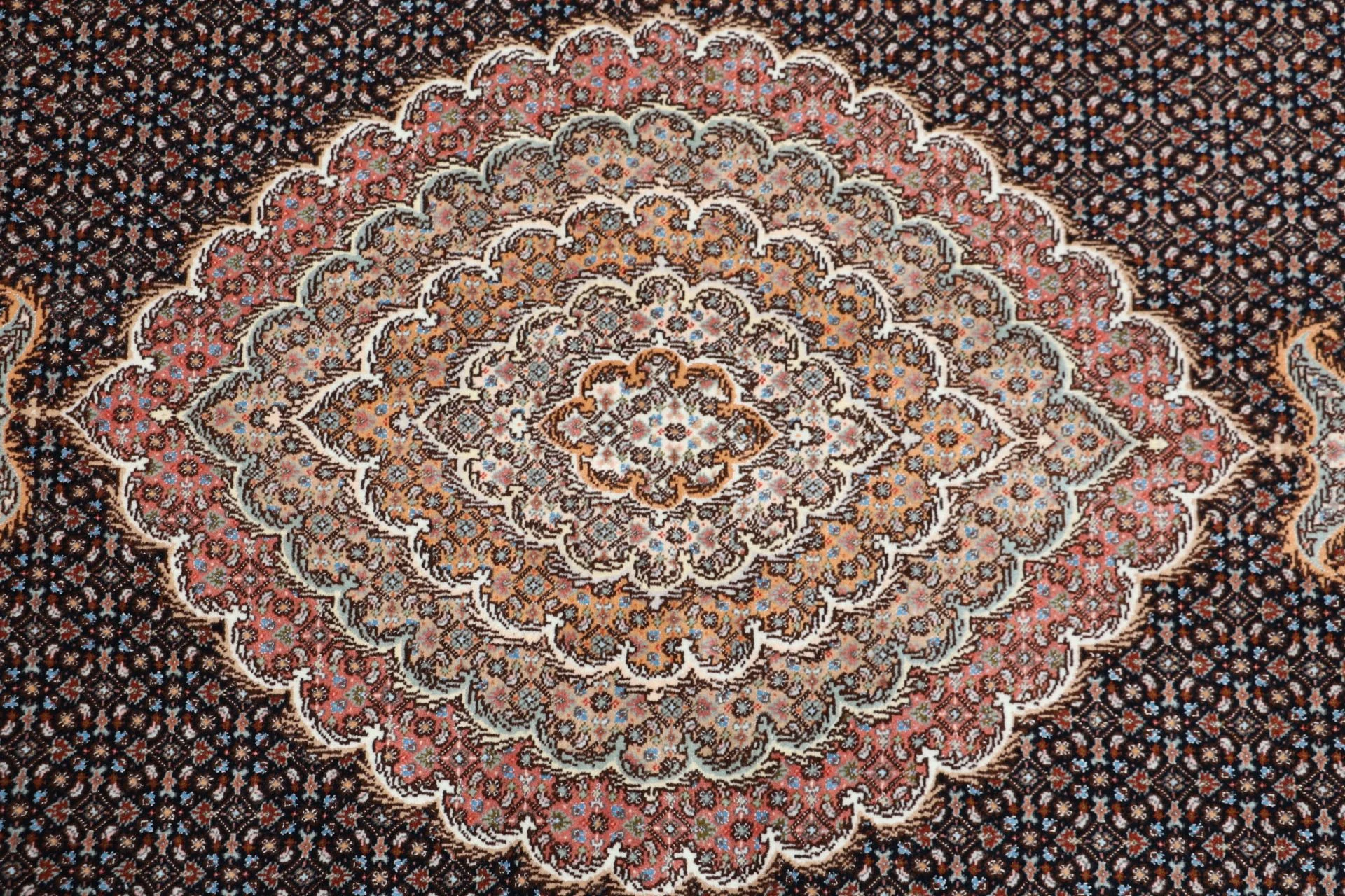Hand-Knotted Tabriz Persian Rug, 170 × 240 cm, Wool & Silk - Image 9