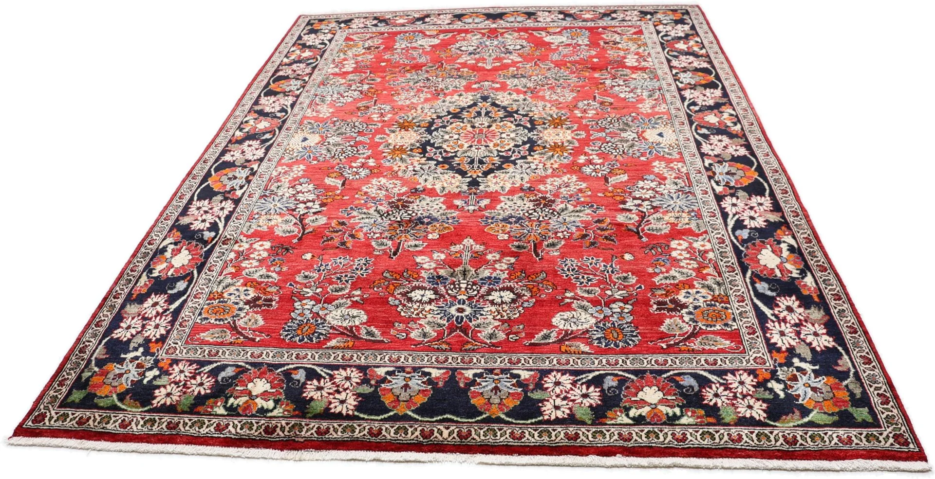 Alternative view of Wool Bakhtiari Persian Rug 211 × 308 cm, hand-knotted